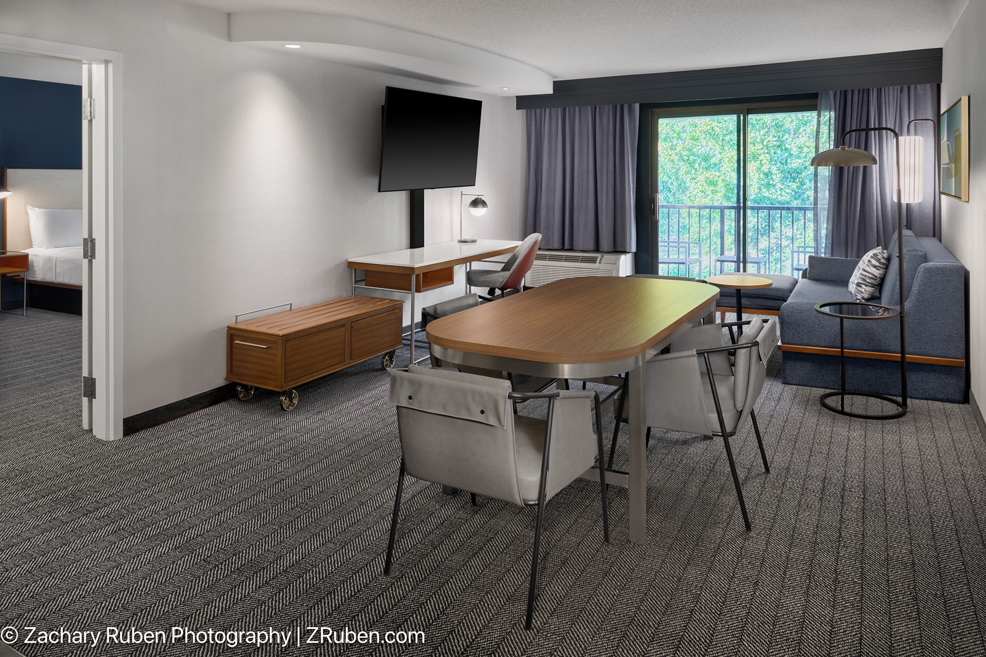 King Suite at Courtyard Kansas City Shawnee