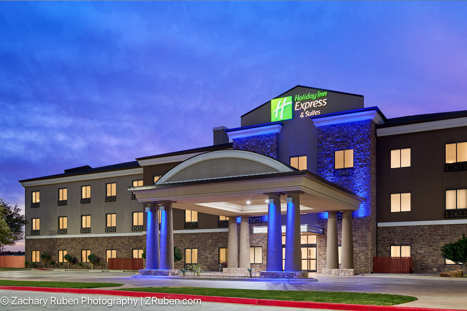 Exterior Dusk at Holiday Inn Express & Suites Odessa