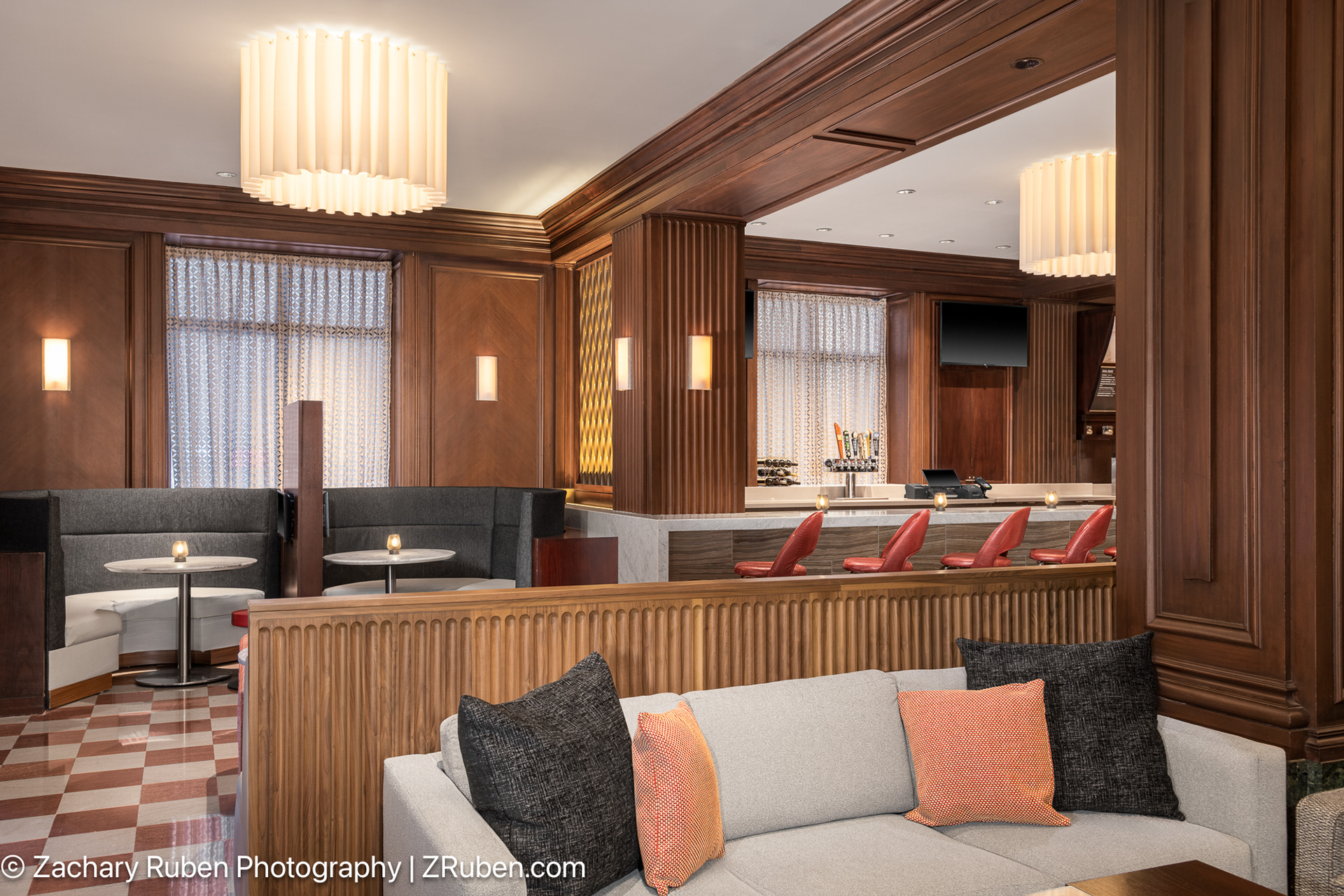 Bar Seating Area at Courtyard St. Louis Downtown