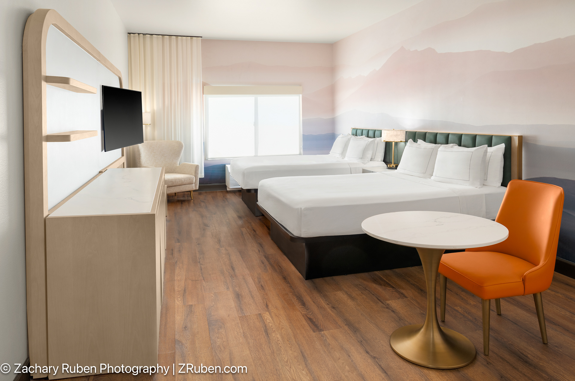 Two Queens at Doubletree Phoenix-Gilbert