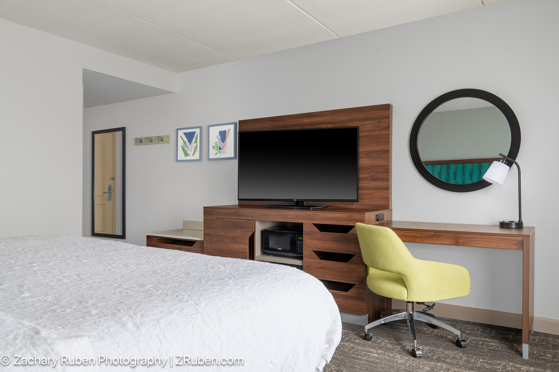 King Guest Room at Hampton Inn & Suites Brookings