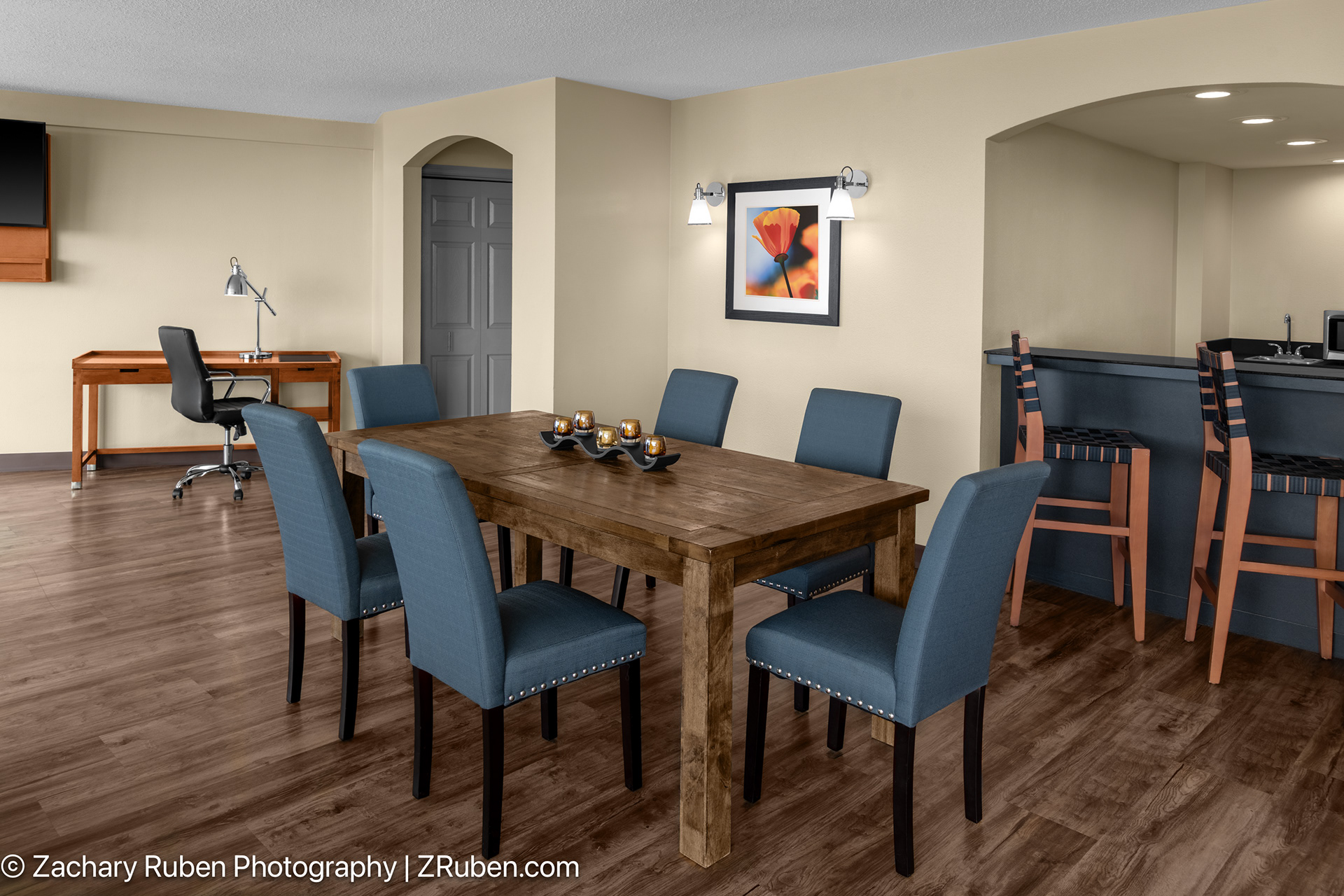 Sinatra Suite Dining Table at Four Points by Sheraton Orlando International Drive