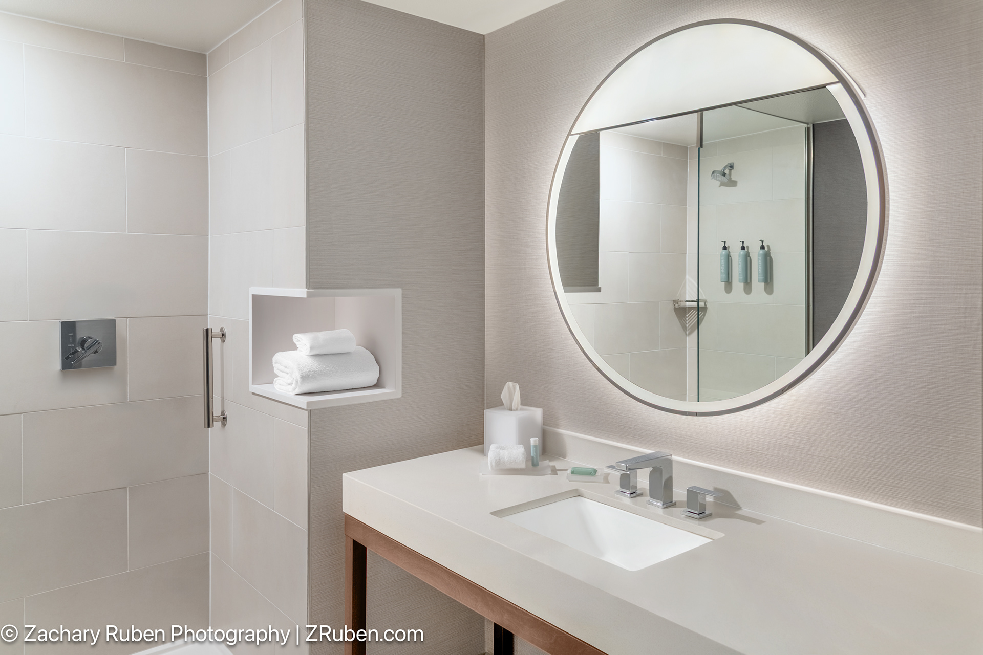 Shower at Courtyard Sherman