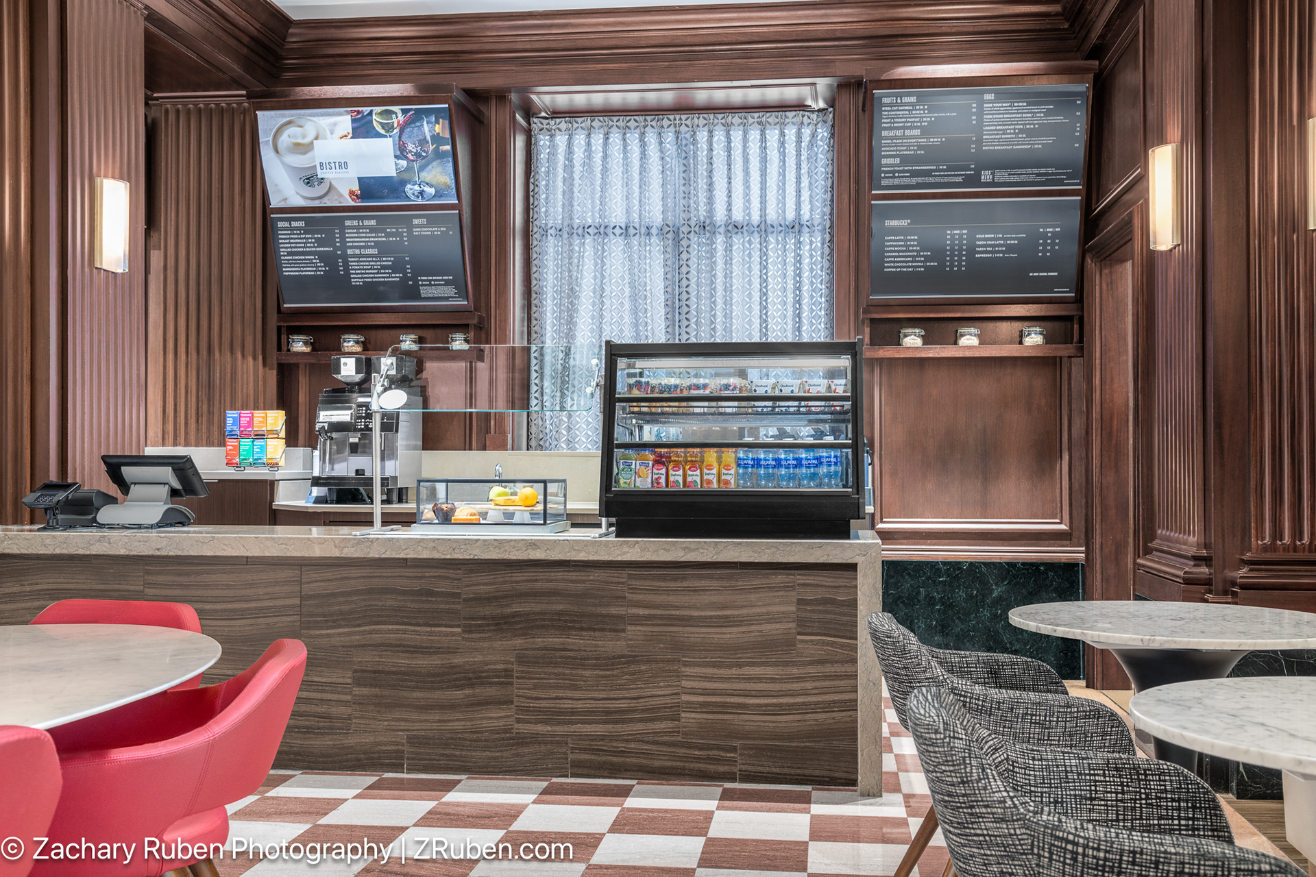 Bistro at Courtyard St. Louis Downtown