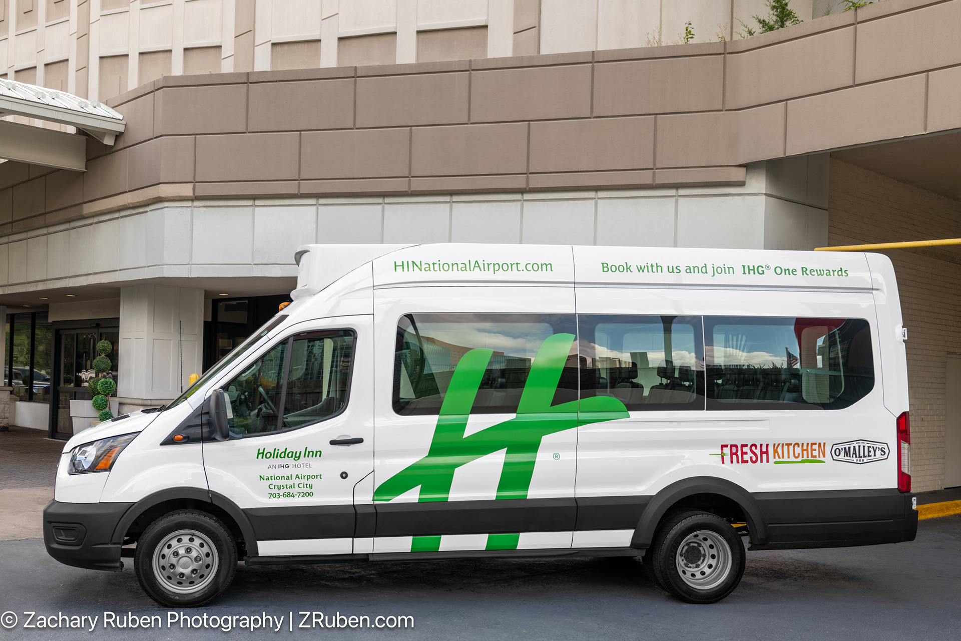 Airport Shuttle at Holiday Inn National Airport Crystal City