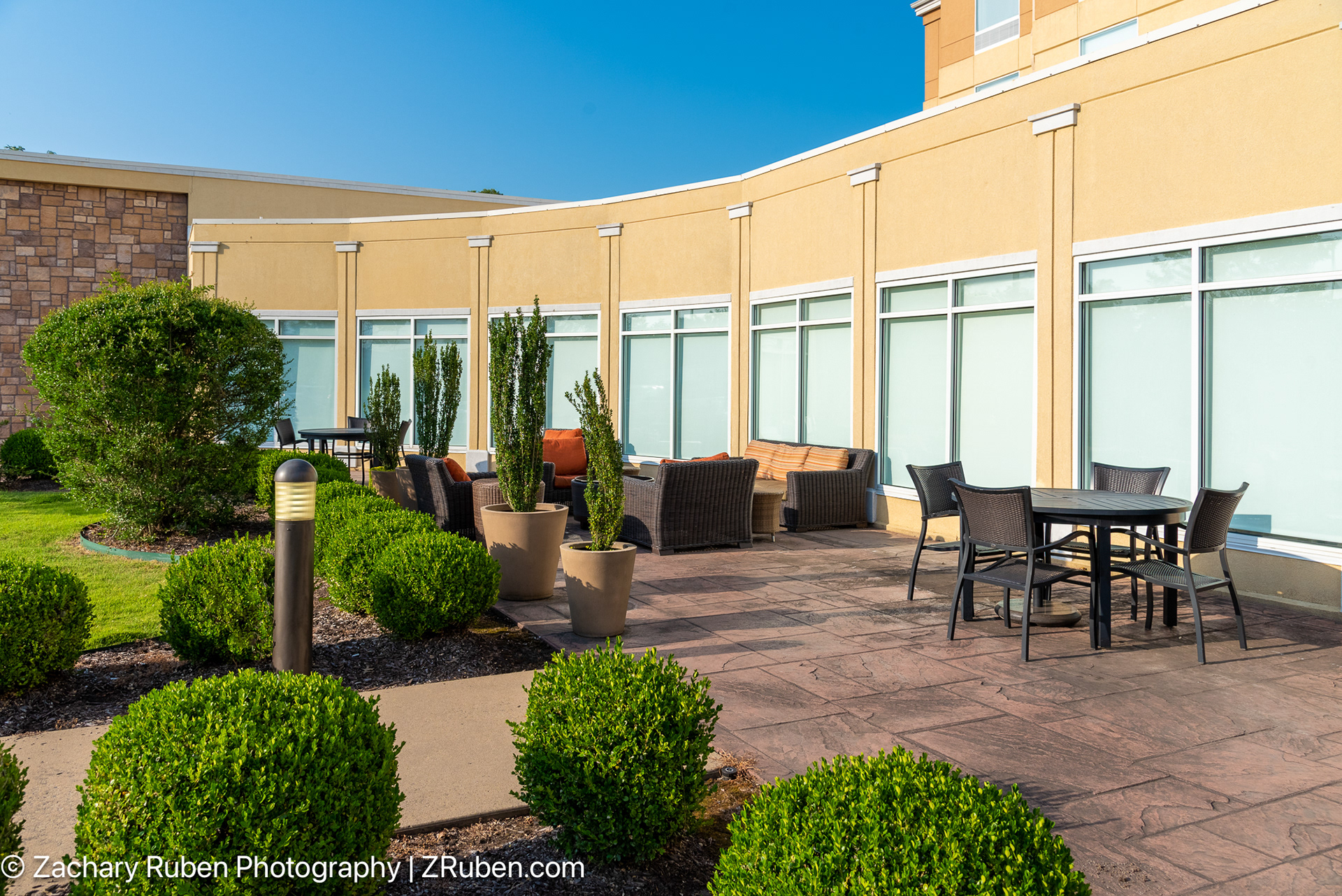 Outdoor Patio at Hilton Garden Inn Little Rock North