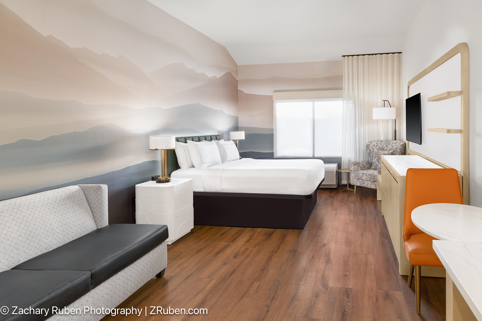 King Guest Room at Doubletree Phoenix-Gilbert