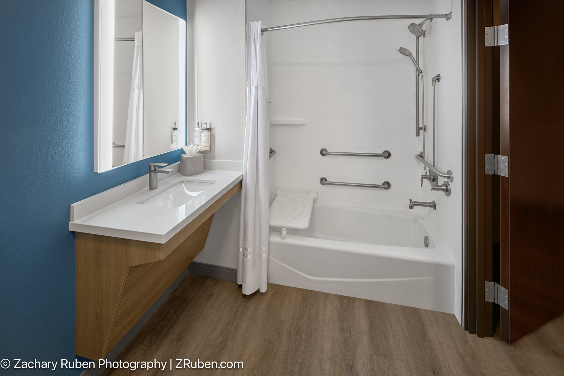ADA Shower/Tub Combo at Holiday Inn Express & Suites Odessa