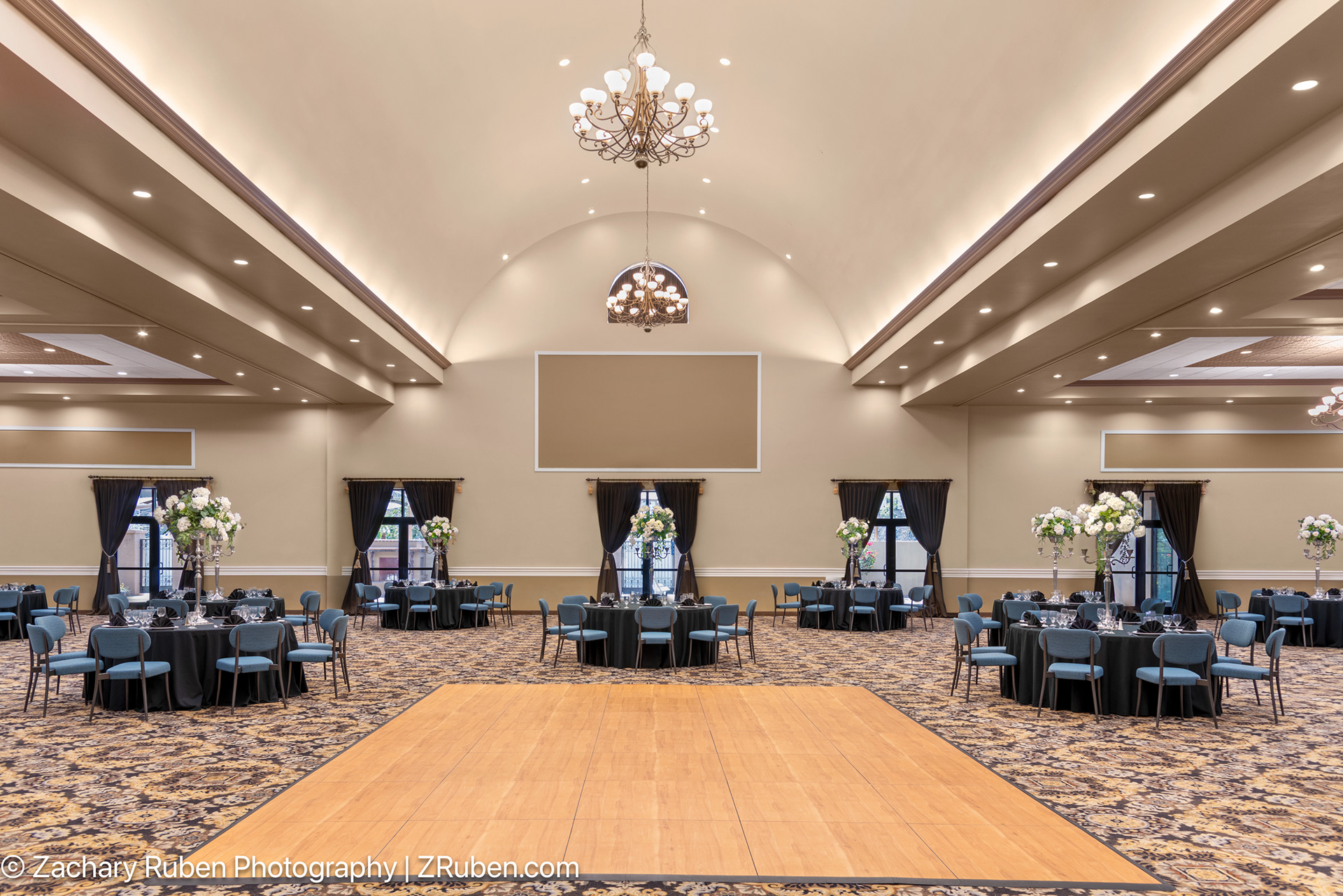 Grand Ballrom at Doubletree Phoenix-Gilbert