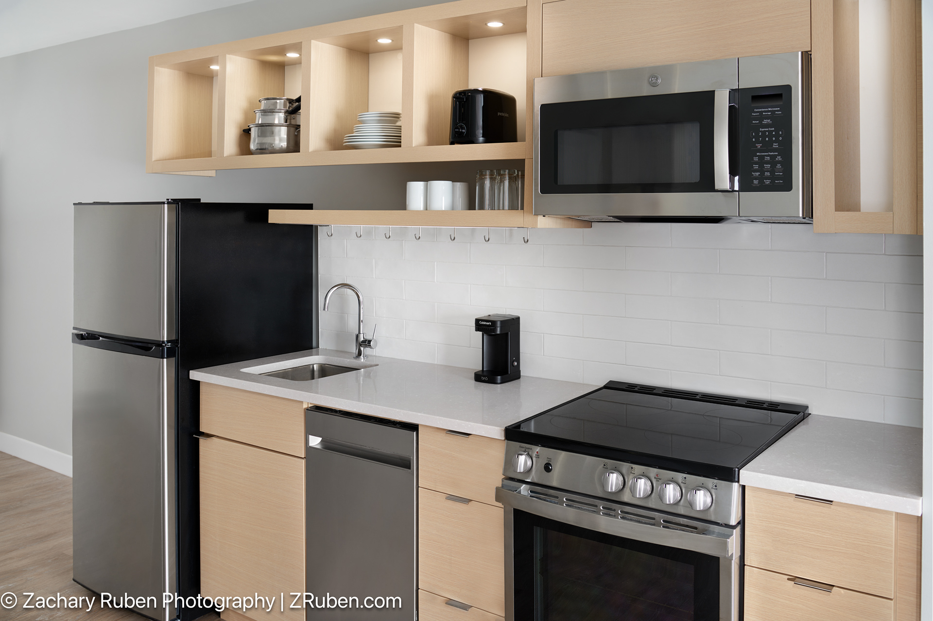 Kitchen at Towneplace Suites Calhoun