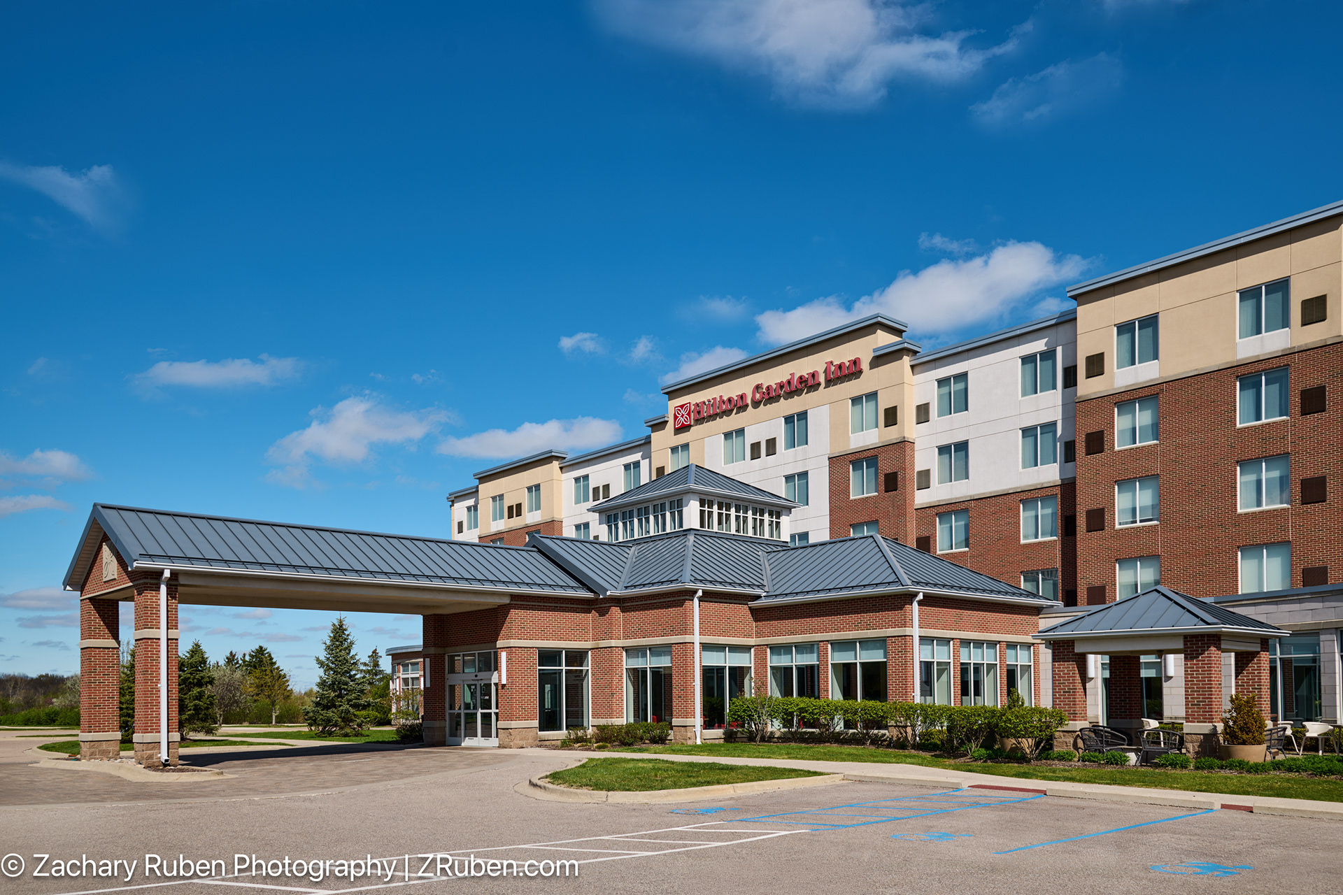 Exterior Day at Hilton Garden Inn Detroit Troy