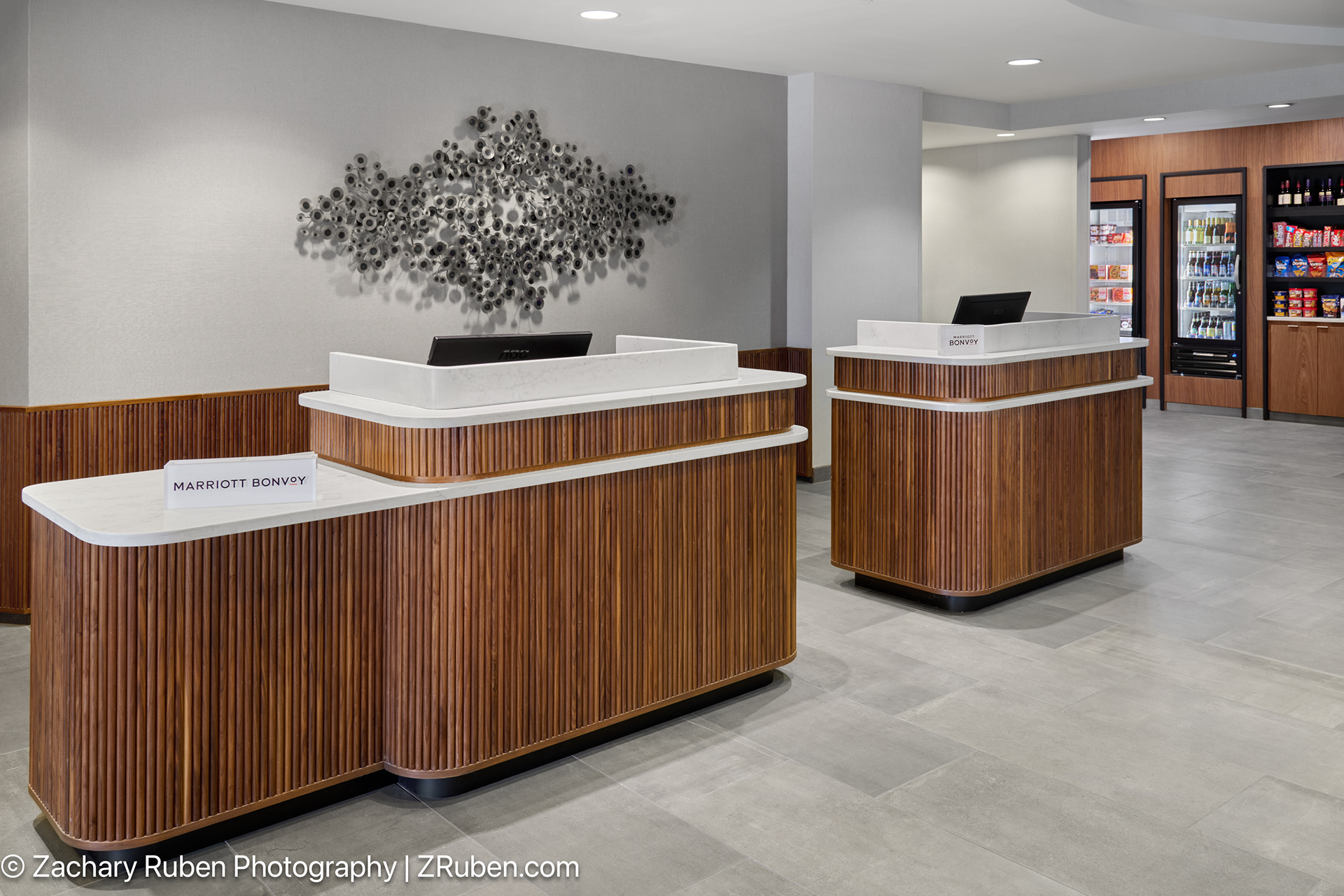 Front Desk at Courtyard Kansas City Shawnee