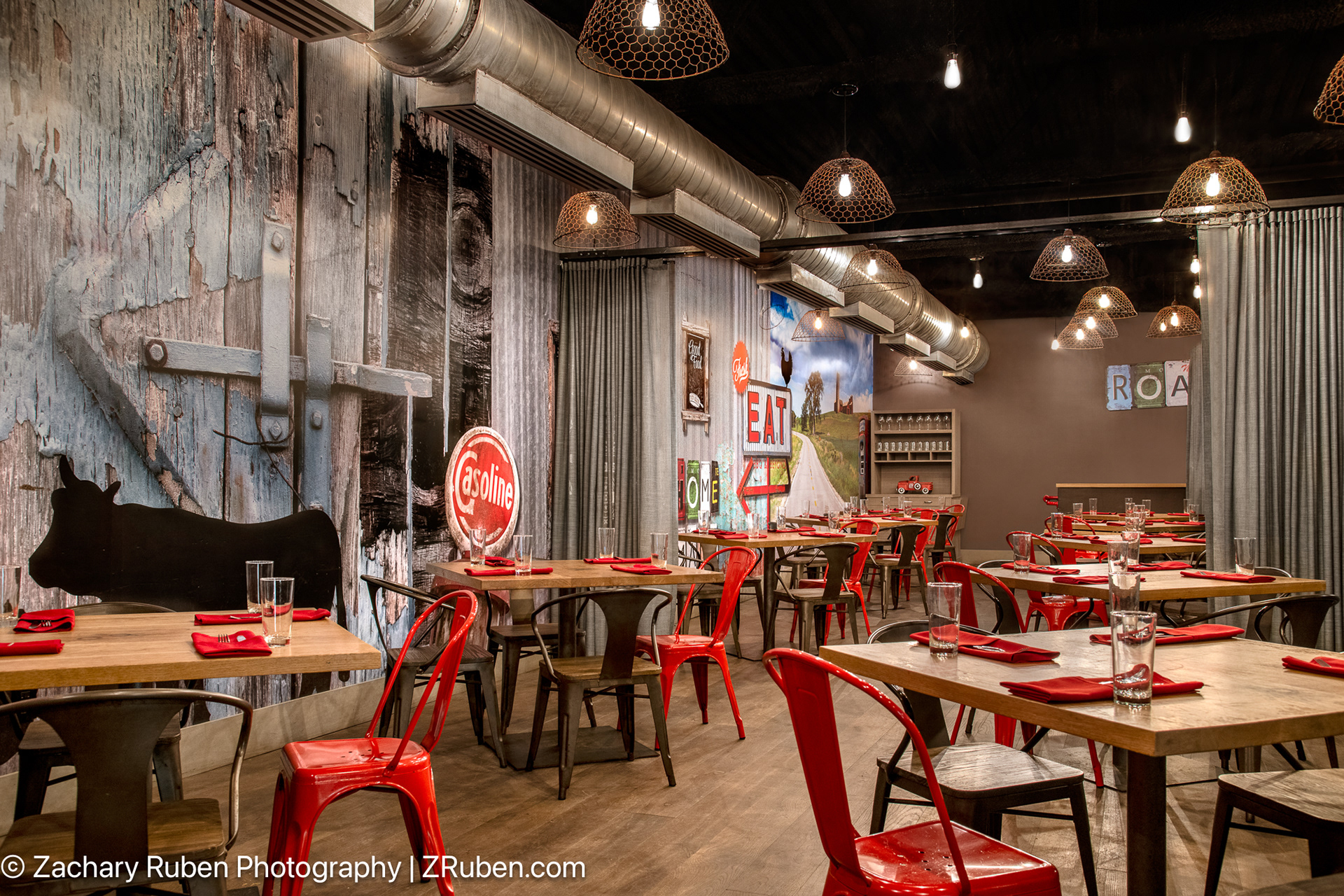 American Kitchen Seating Area at Renaissance Orlando Resort