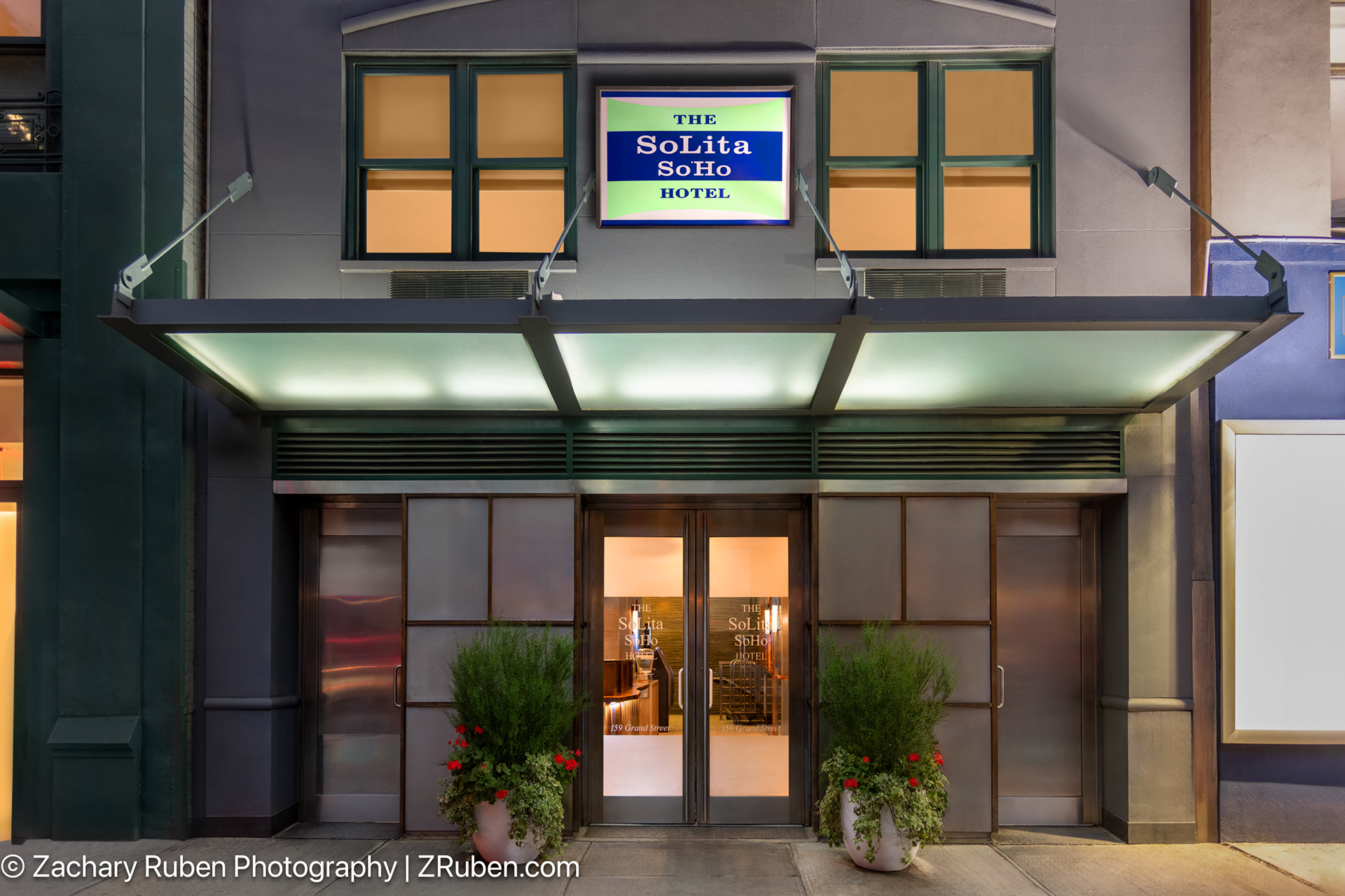 Exterior Dusk at The Solita Soho Hotel