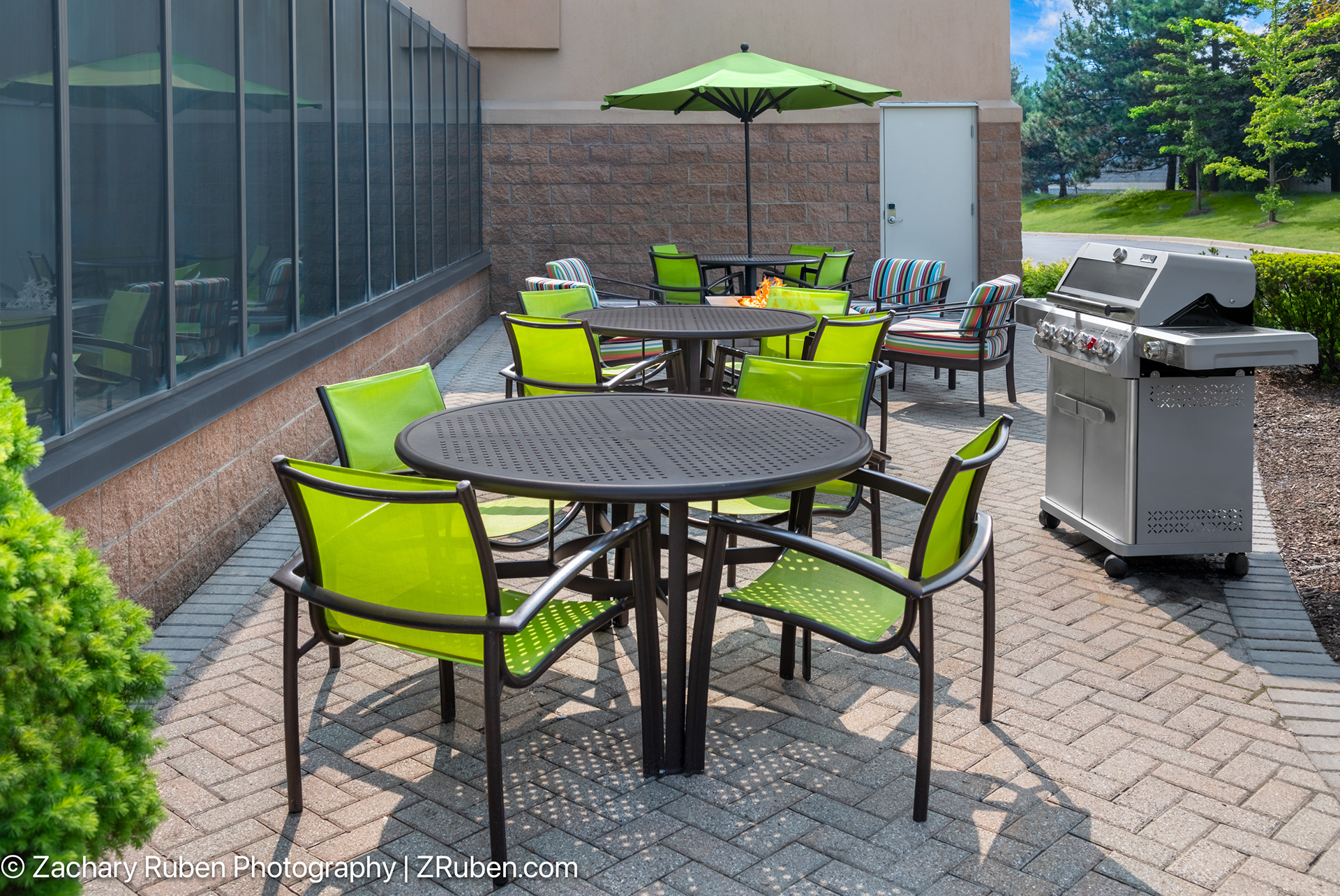 Outdoor Patio at Springhill Suites Detroit Auburn Hills