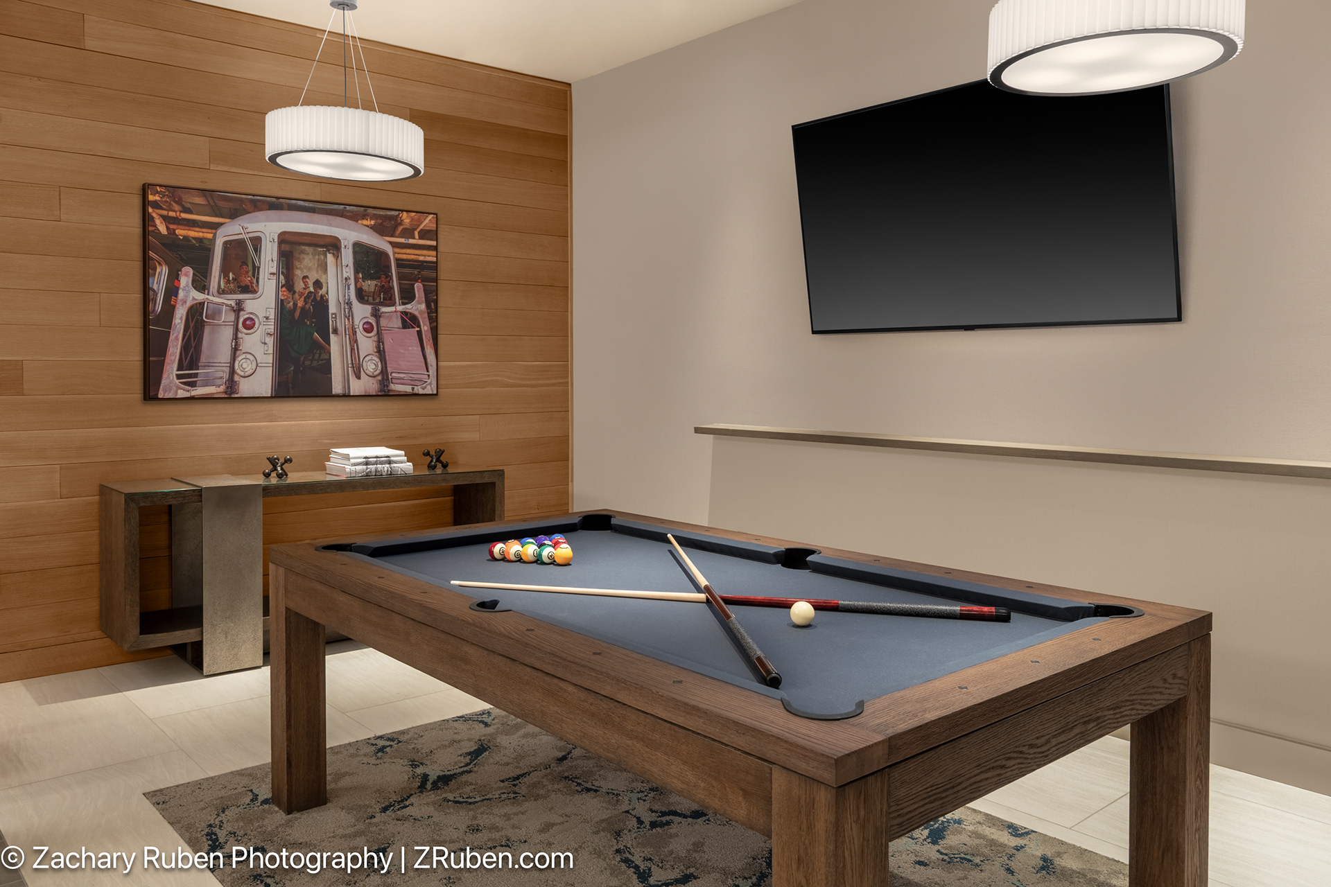 Back Room Bar at Hilton Garden Inn New York/Manhattan-Midtown East
