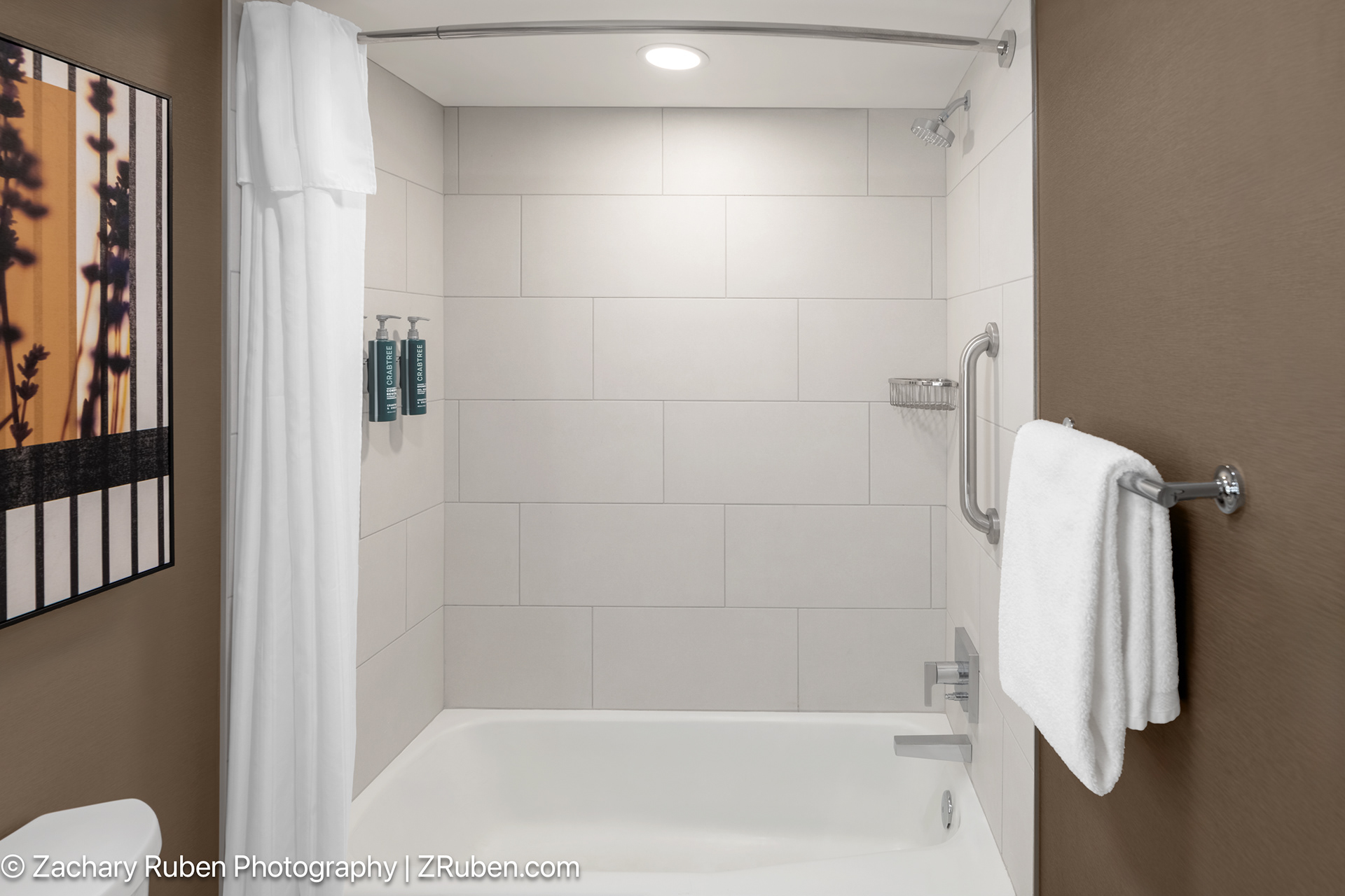 Shower/Tub Combination Bathroom at Doubletree Springfield