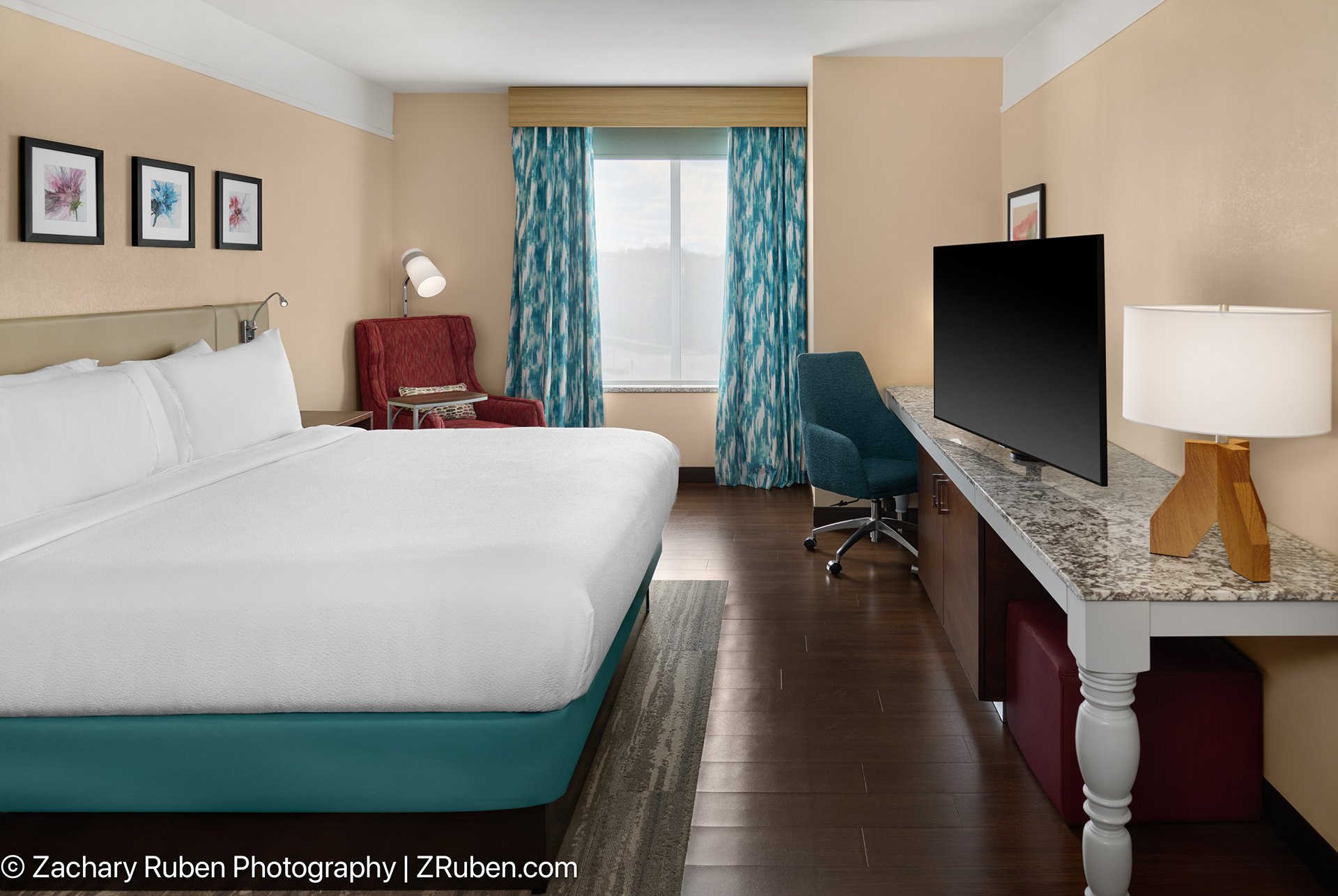 1 King Bed at Hilton Garden Inn Detroit Troy