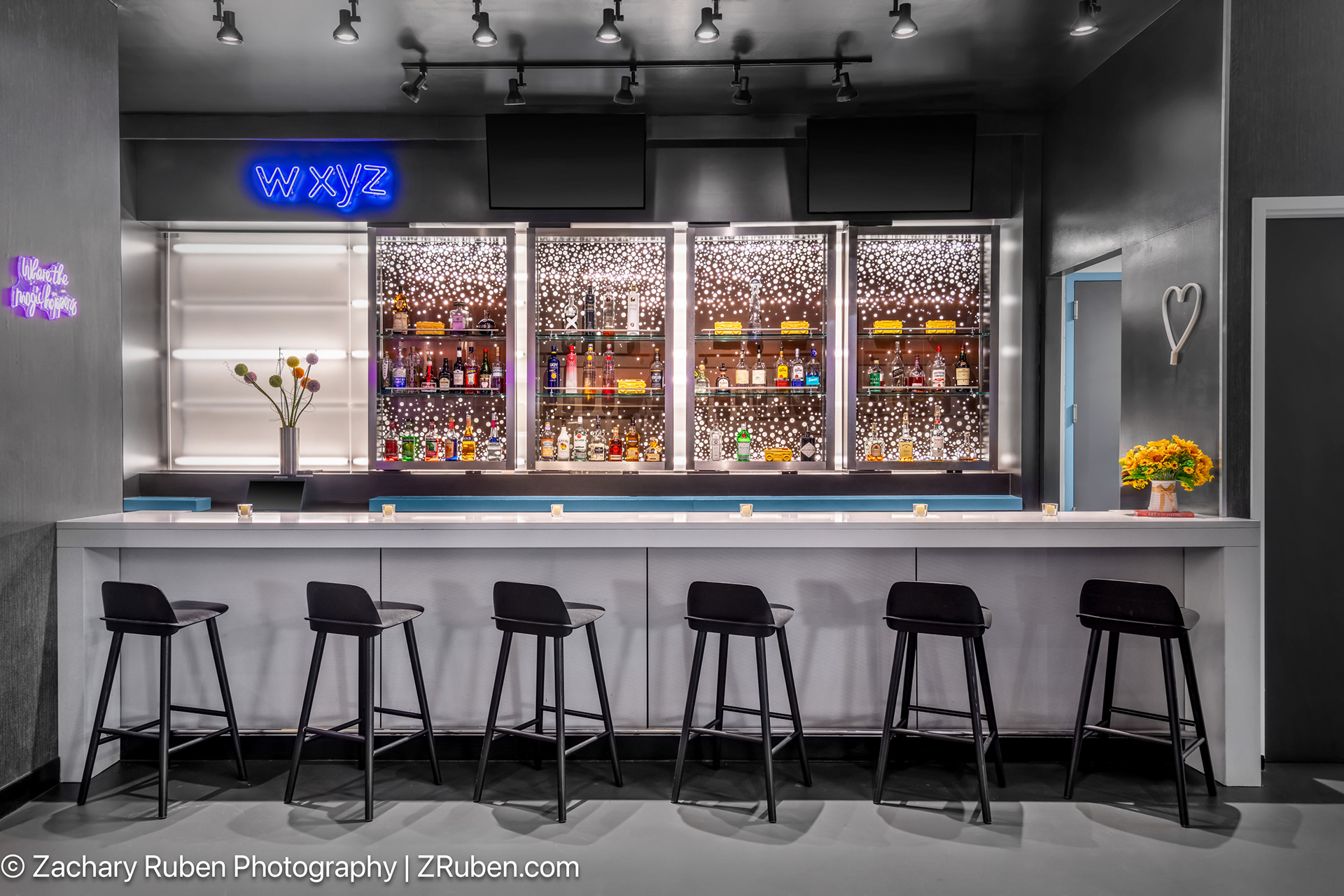 wxyz bar at Aloft New York Brooklyn