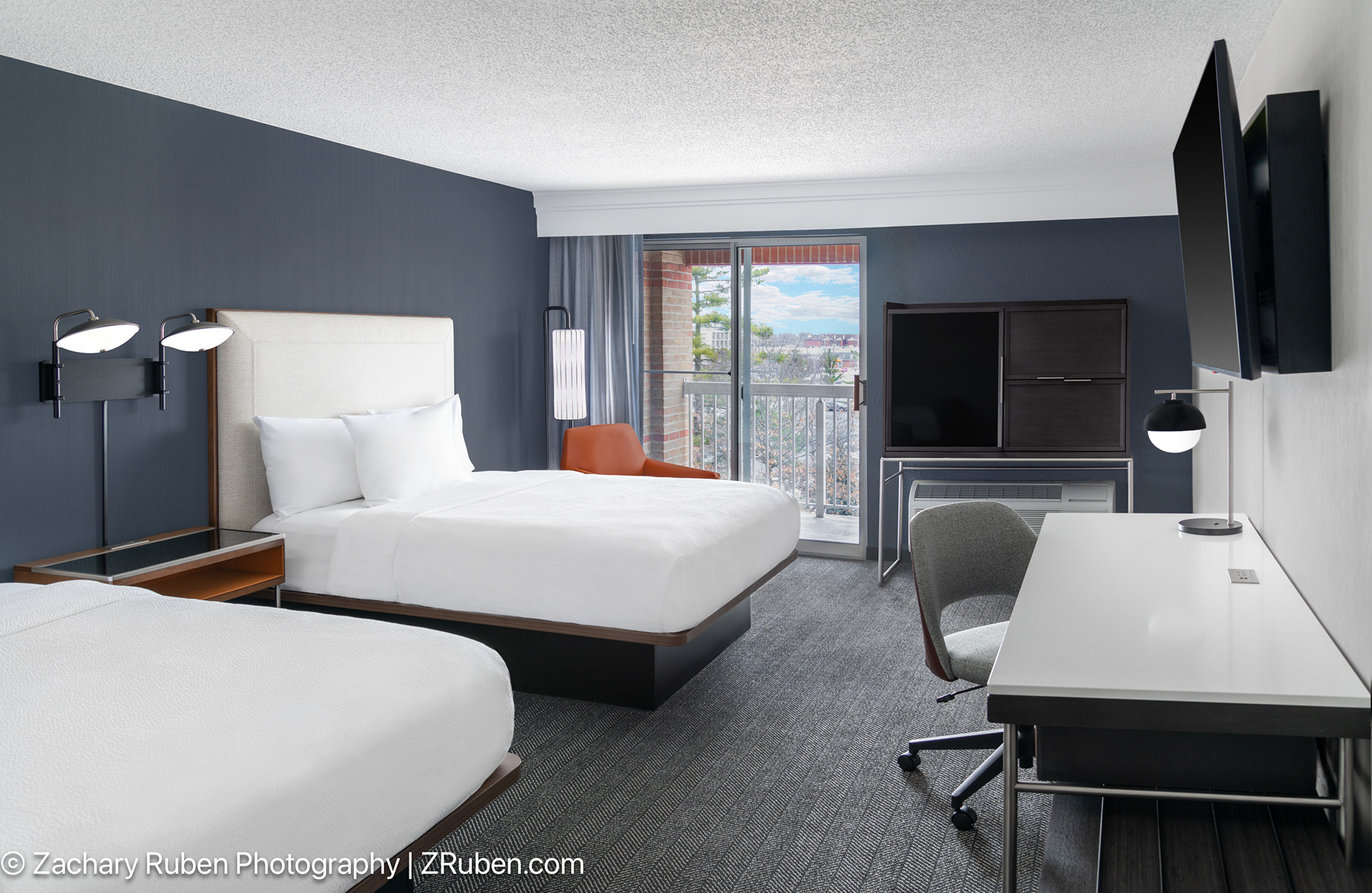 Two Queens with Balcony at Courtyard Cleveland Airport South