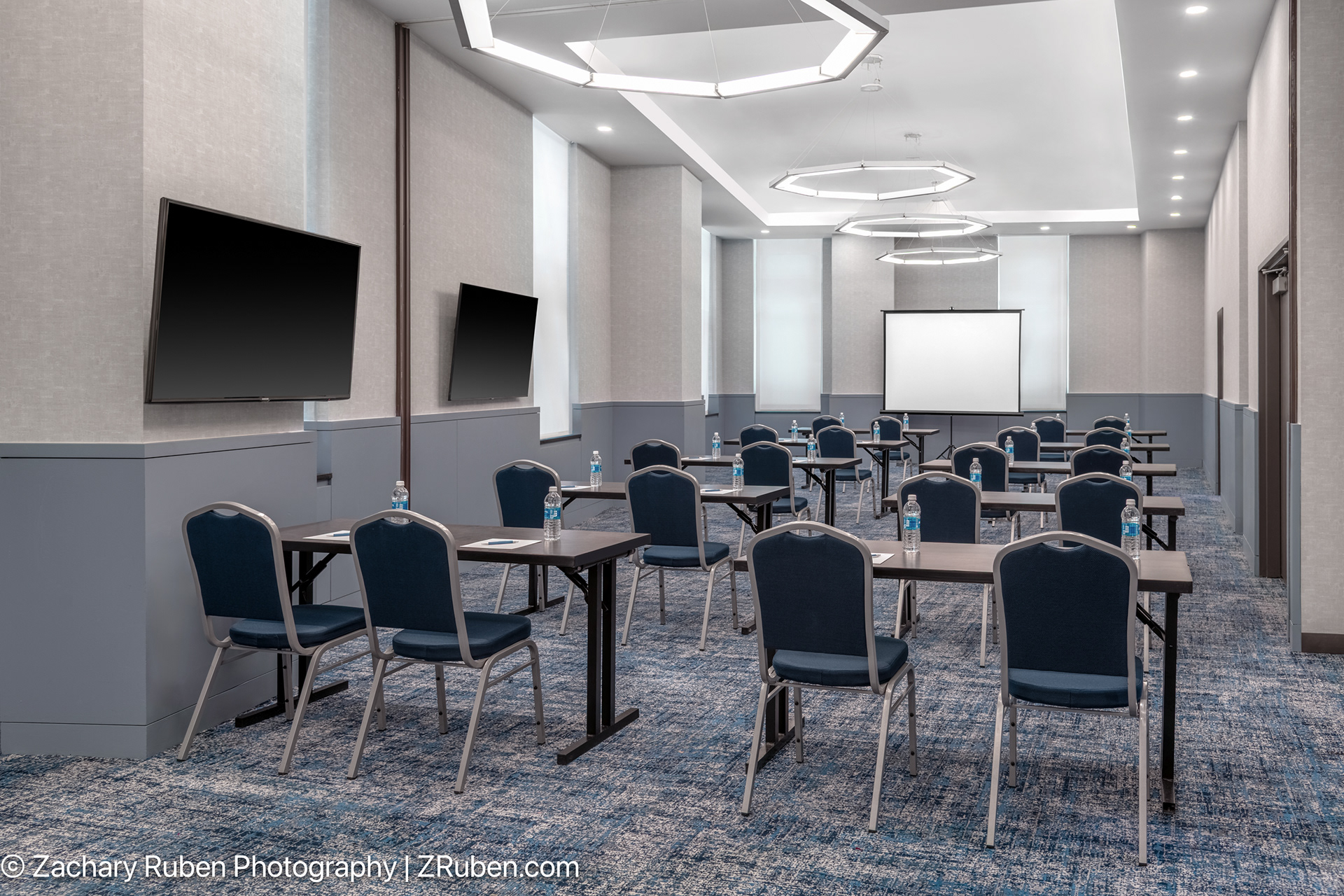 Meeting Room at Four Points New York Downtown