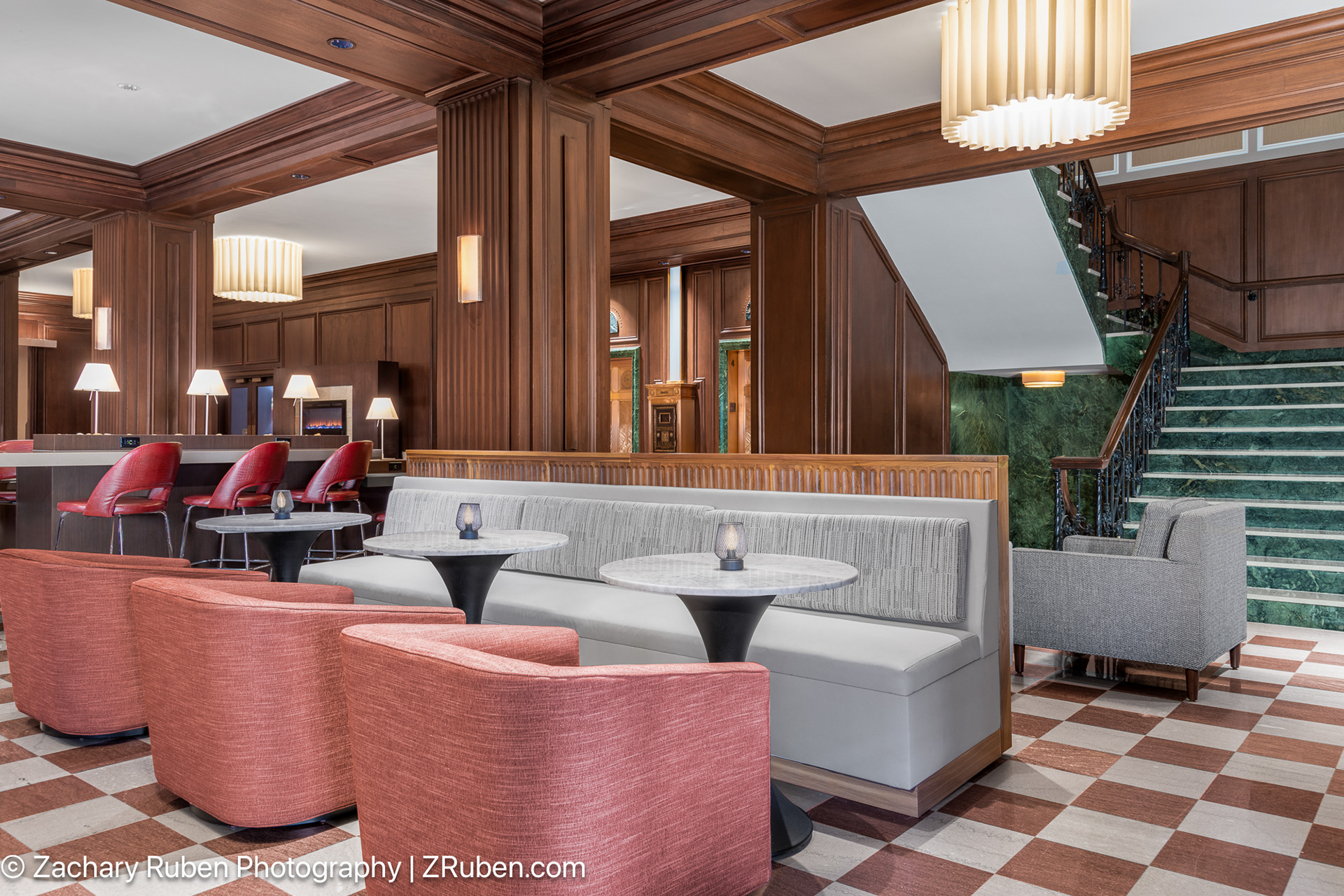 Bar Seating Area at Courtyard St. Louis Downtown