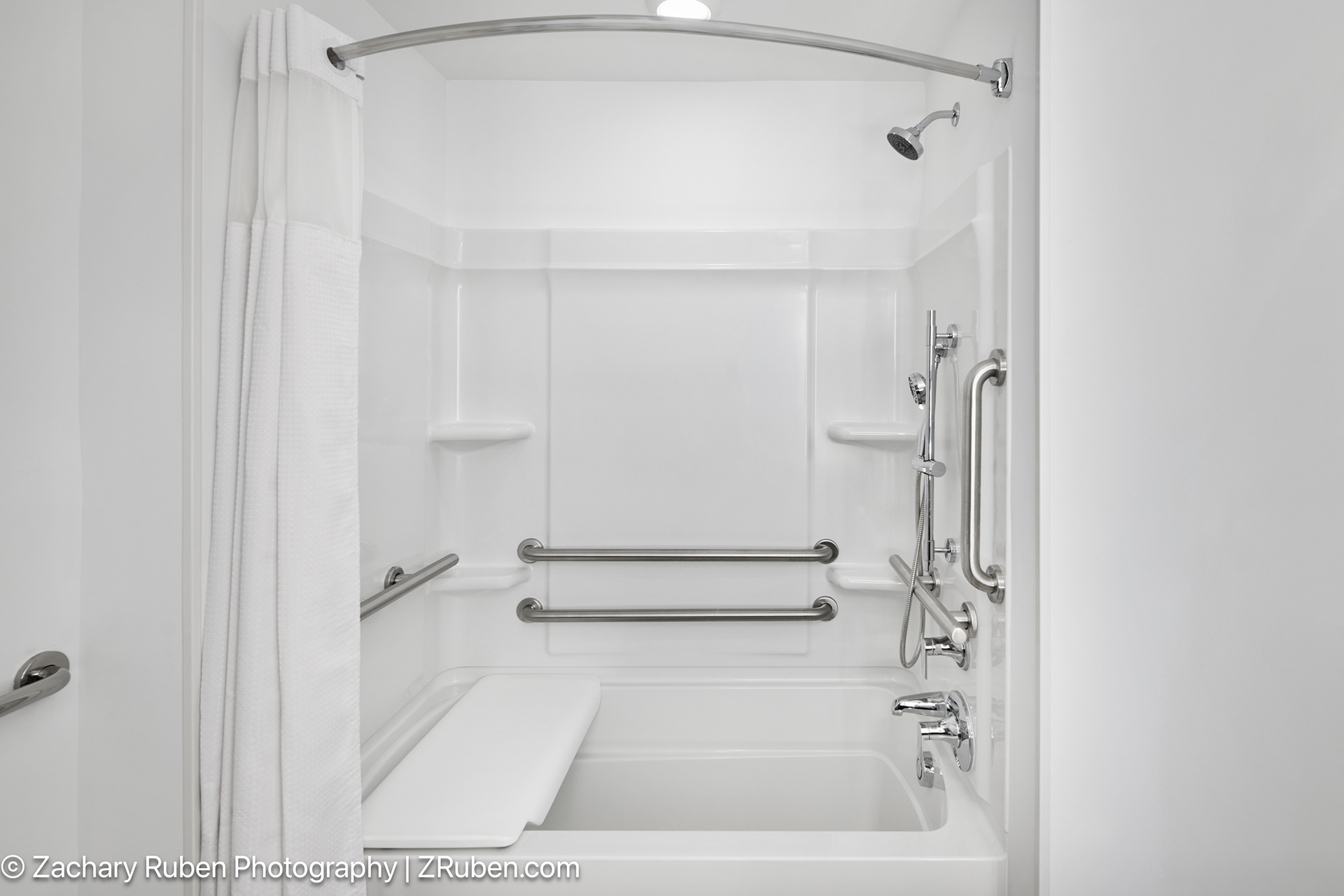 ADA Shower/Tub Combination Bathroom at StudioRes by Marriott Columbia Harbison
