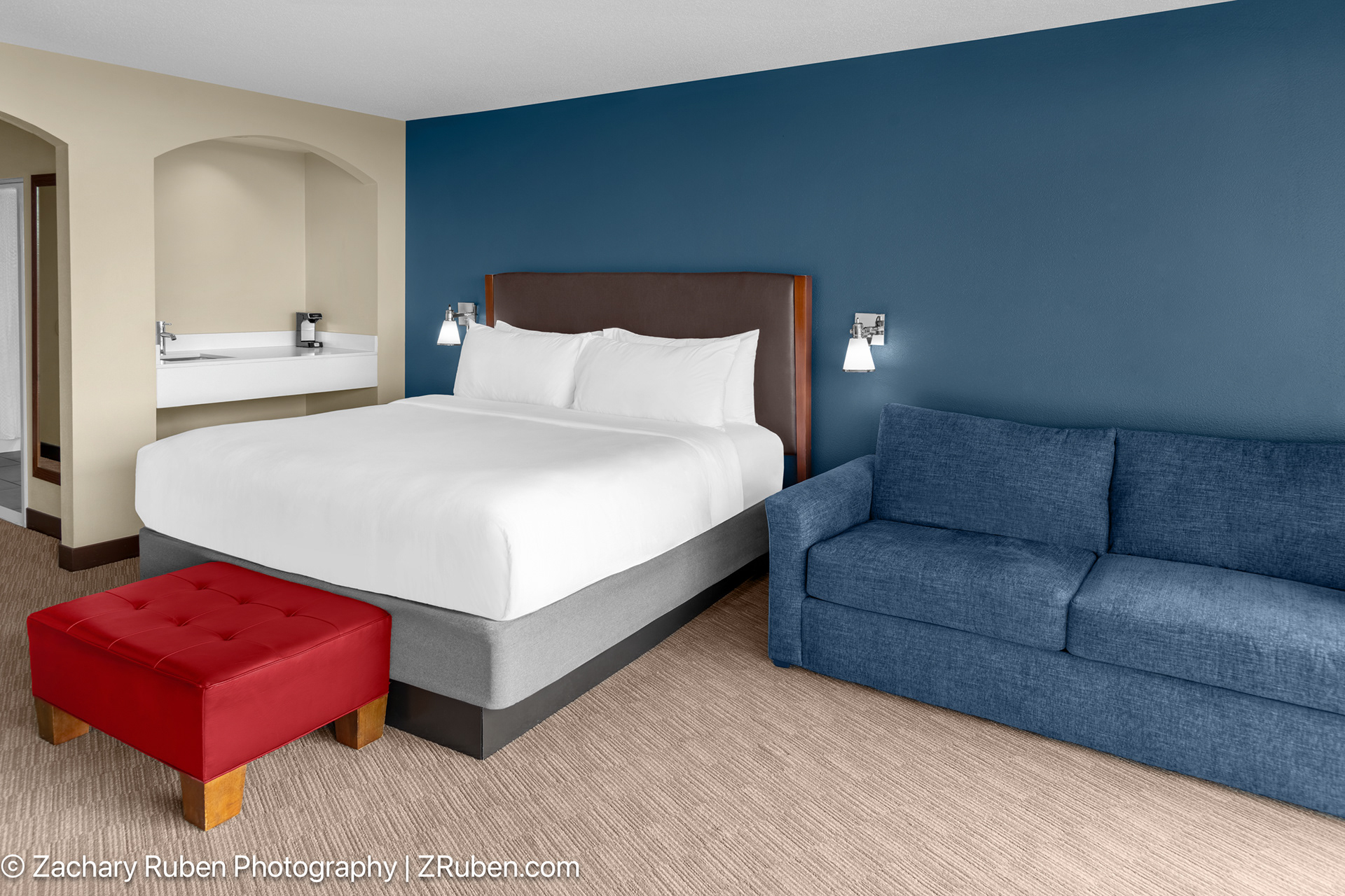 Deluxe King Guest Room at Four Points by Sheraton Orlando International Drive