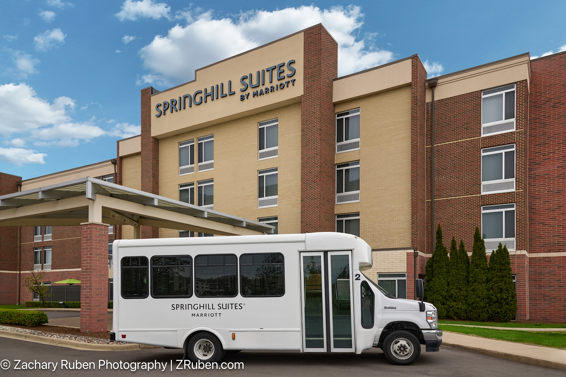 Airport Shuttle at Springhill Suites Detroit Metro Airport Romulus