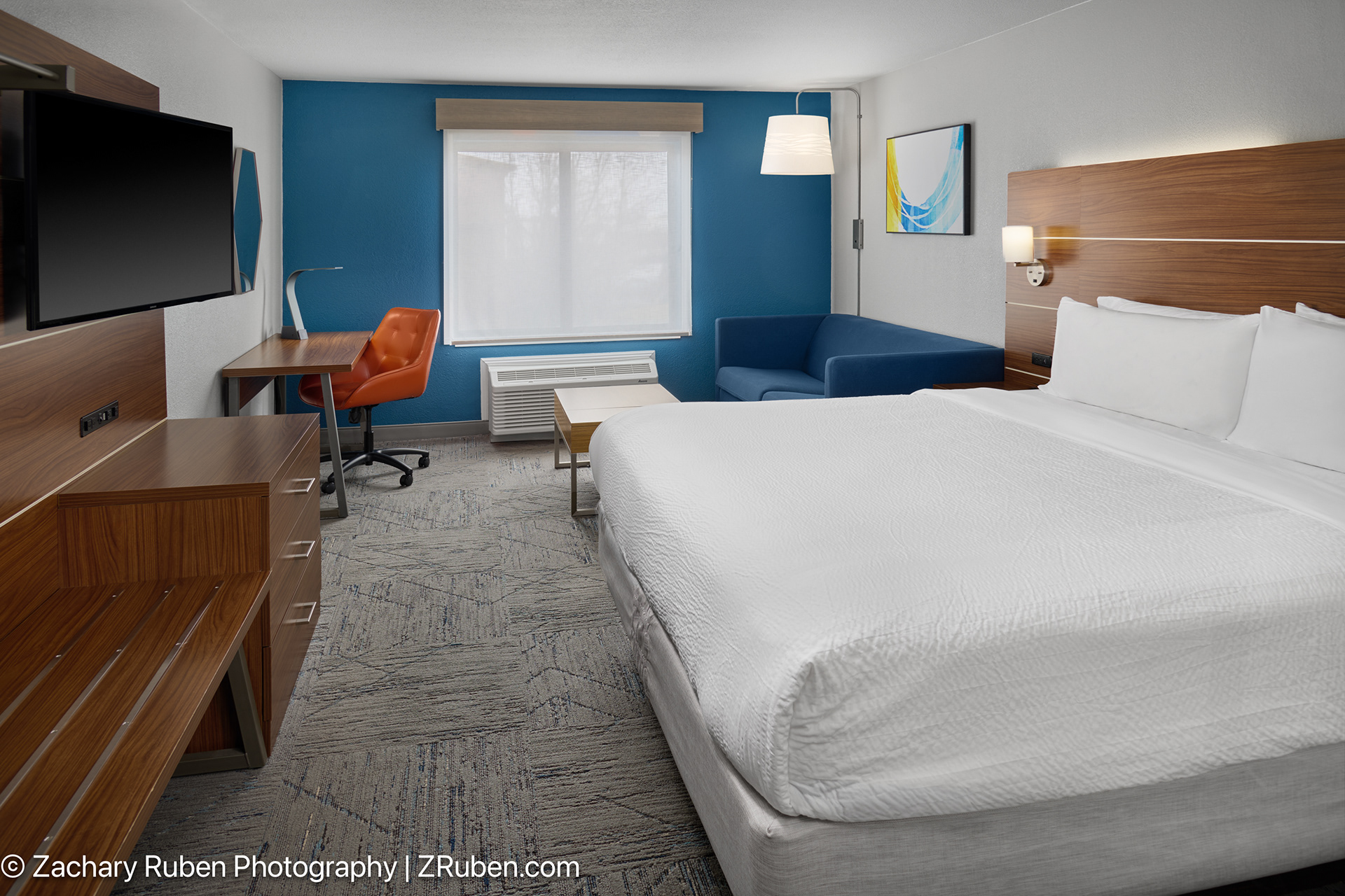 King Guest Room with Sofa Bed at Holiday Inn Express Kansas City - At the Legends