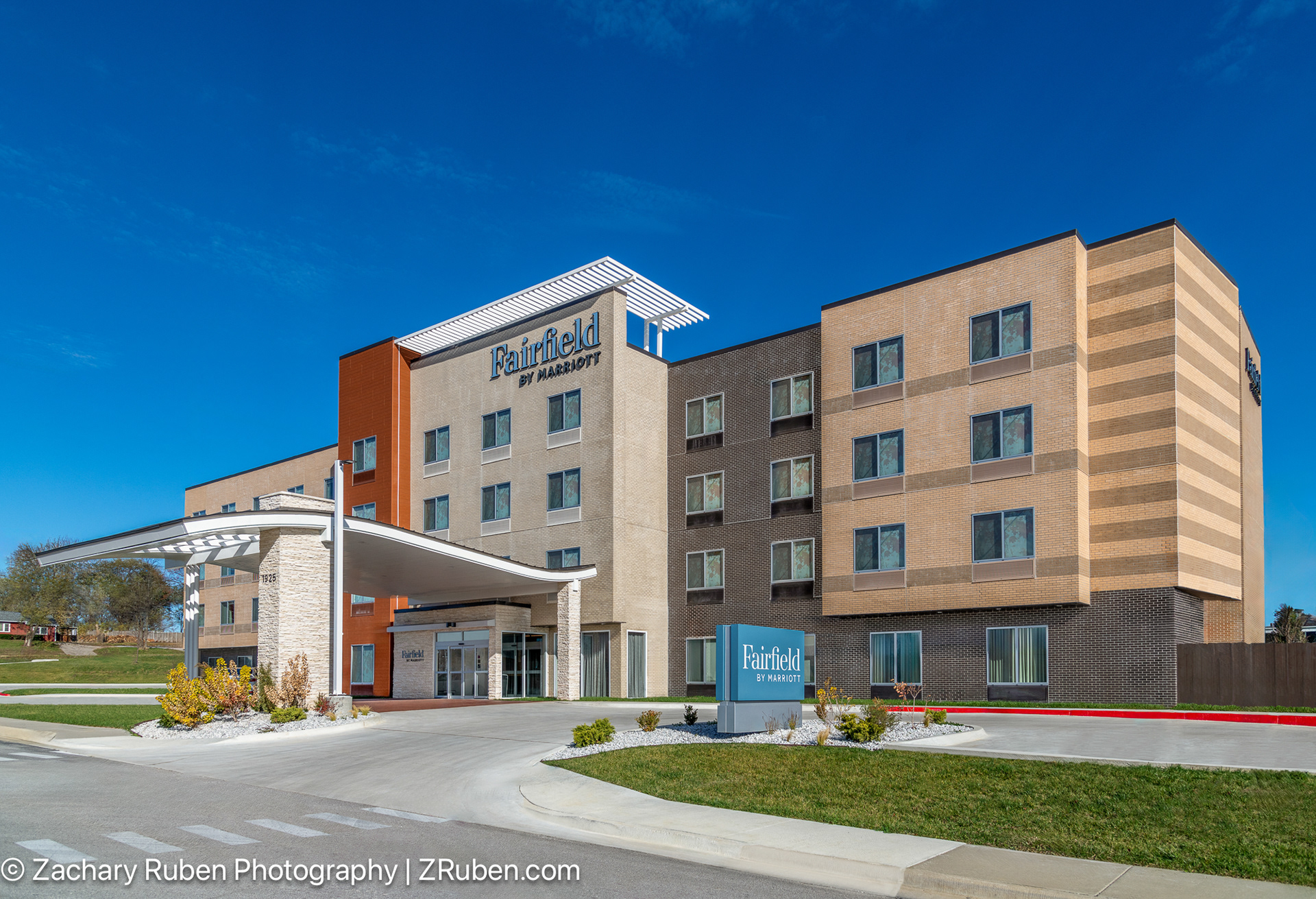 Exterior Day at Fairfield Inn & Suites Kansas City at the Legends