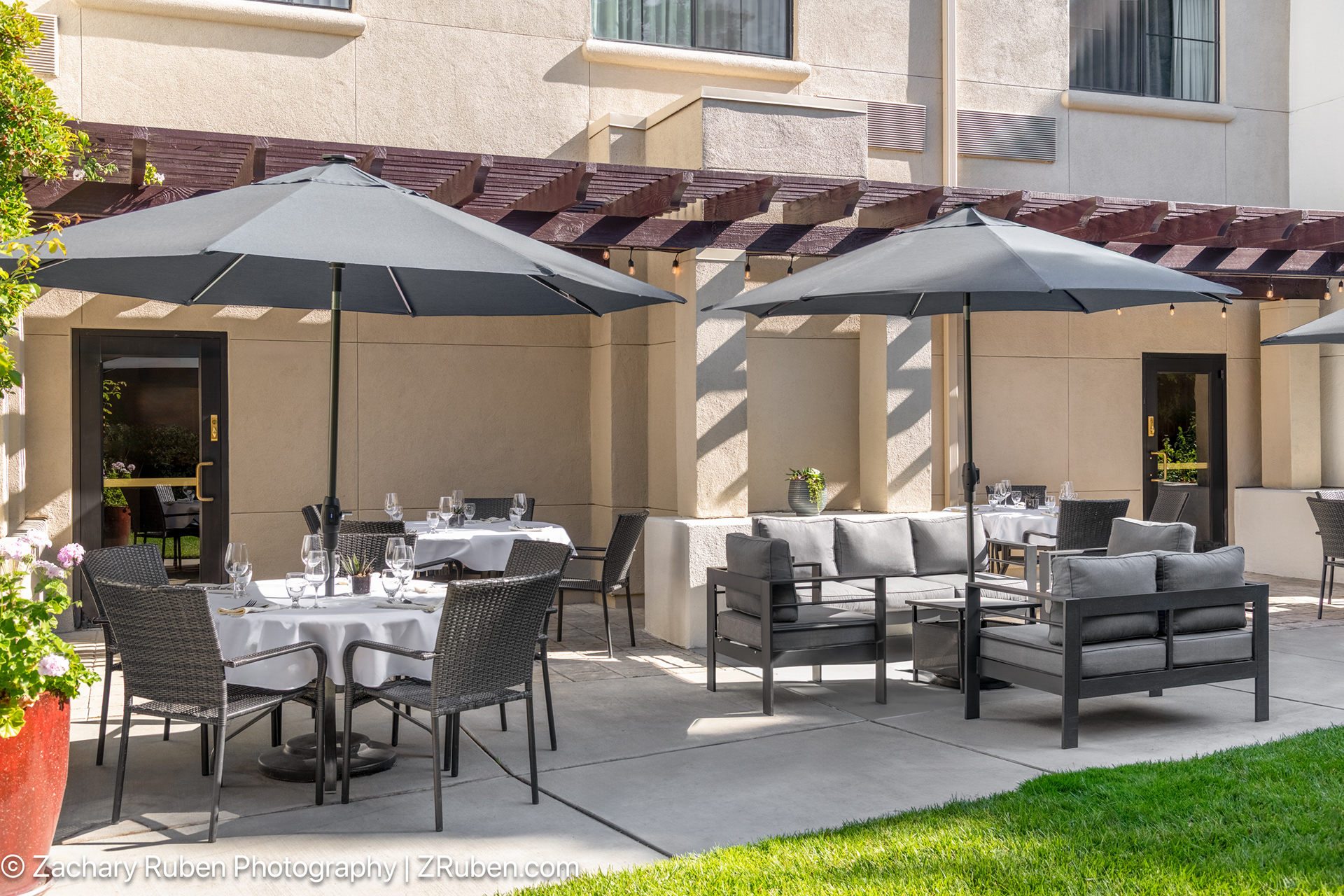 Patio Outside Meeting Room at Courtyard Palo Alto Los Altos