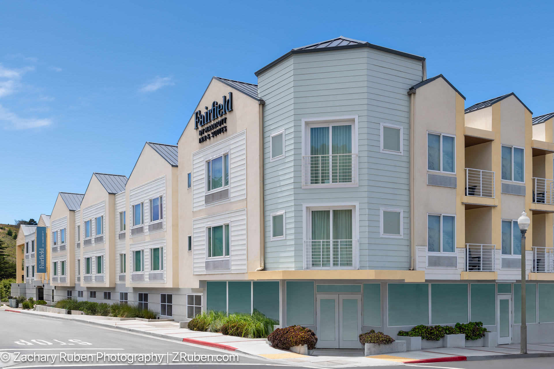 Exterior Day at Fairfield Inn & Suites San Francisco Pacifica