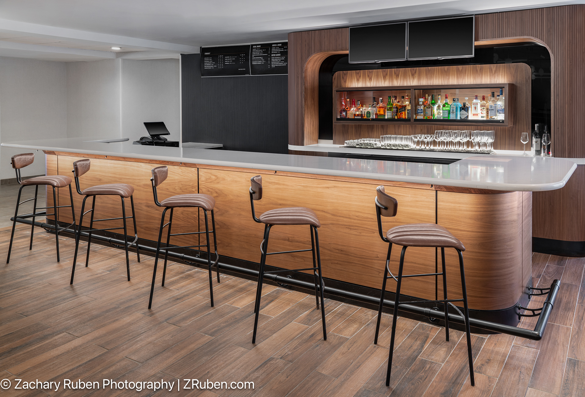 Bistro at Courtyard Cleveland Airport South