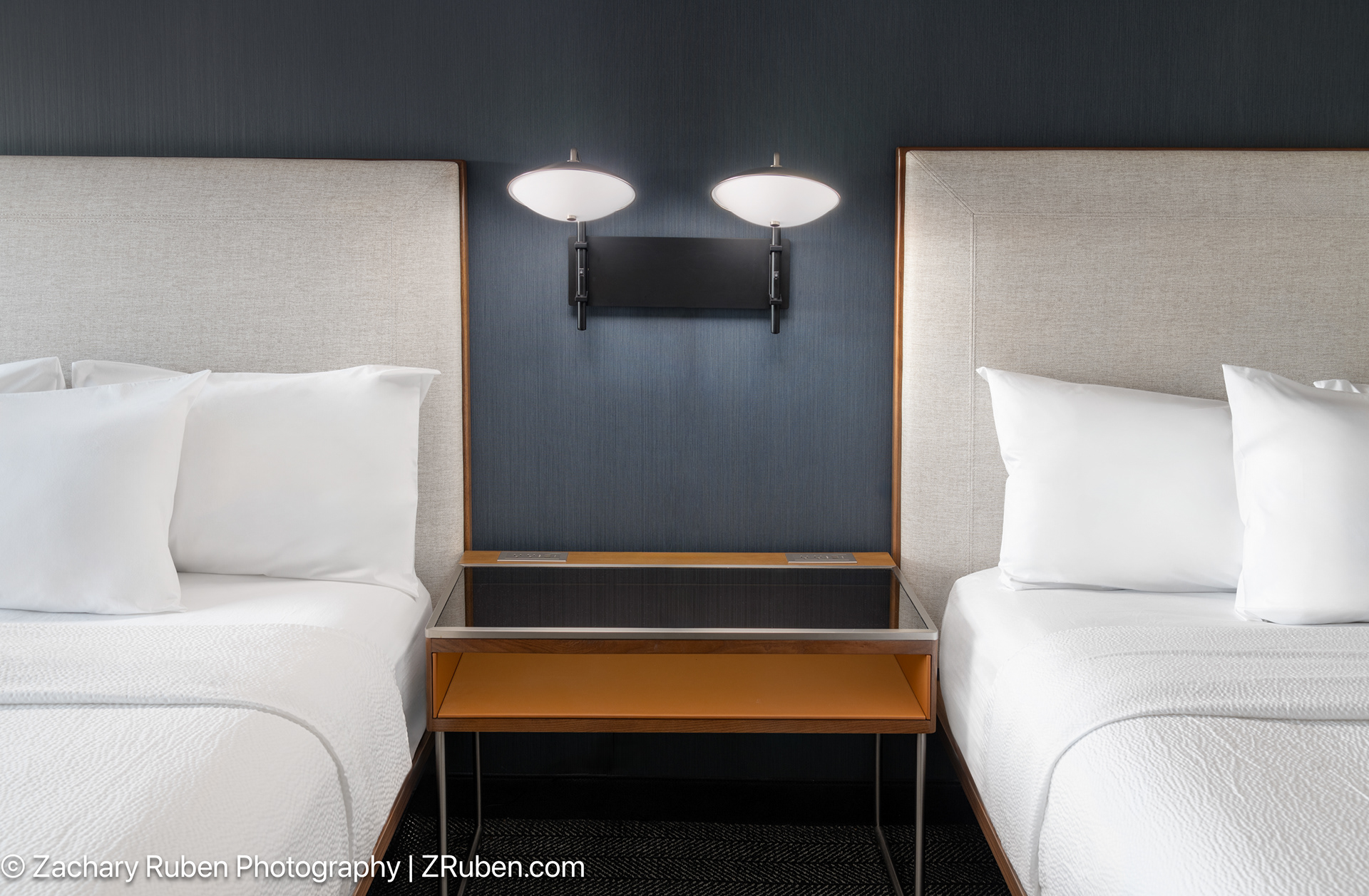 2 Beds at Courtyard Cleveland Airport South