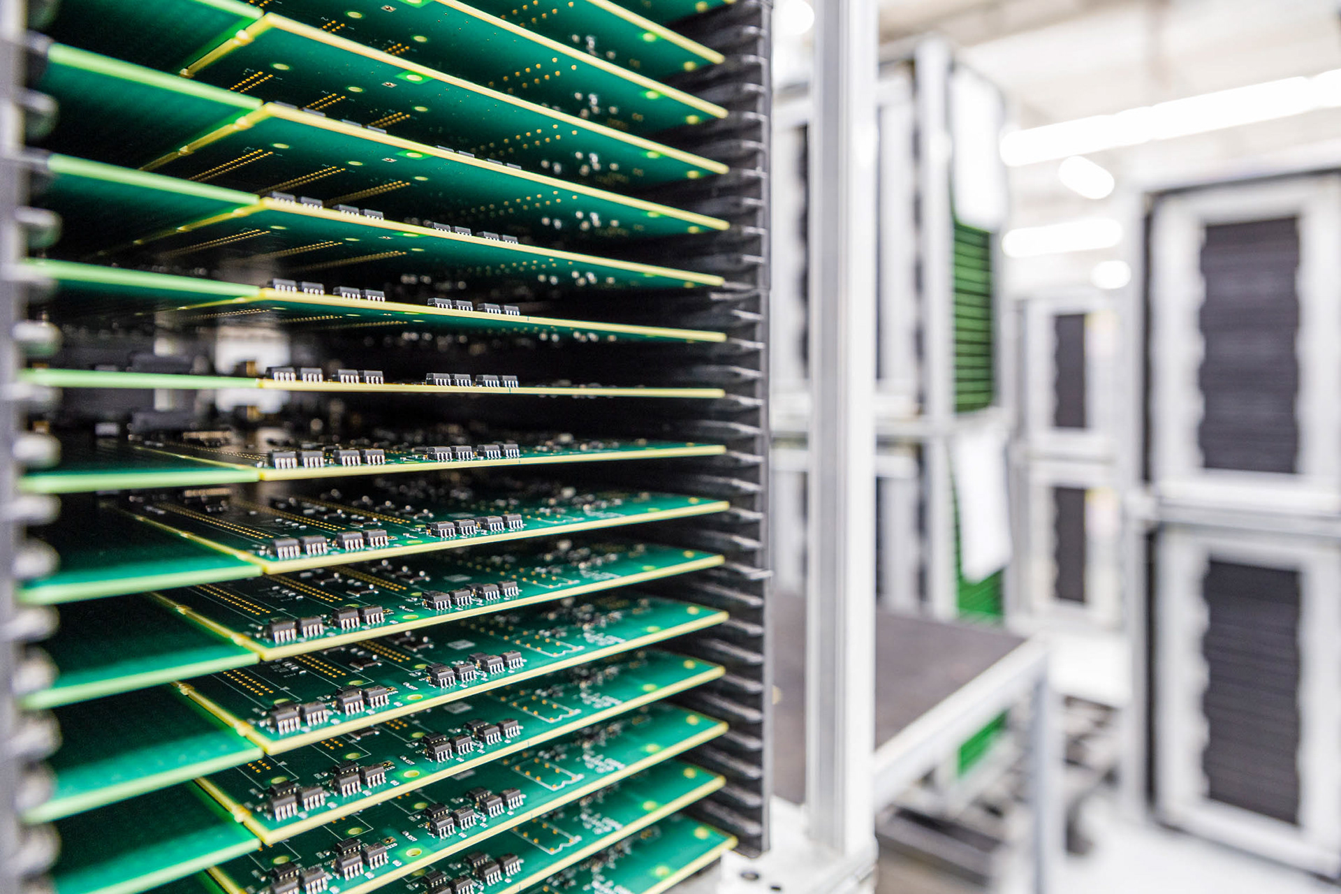 elektron Systeme und Komponenten GmbH & CO.KG, Fertigung, Weißenohe