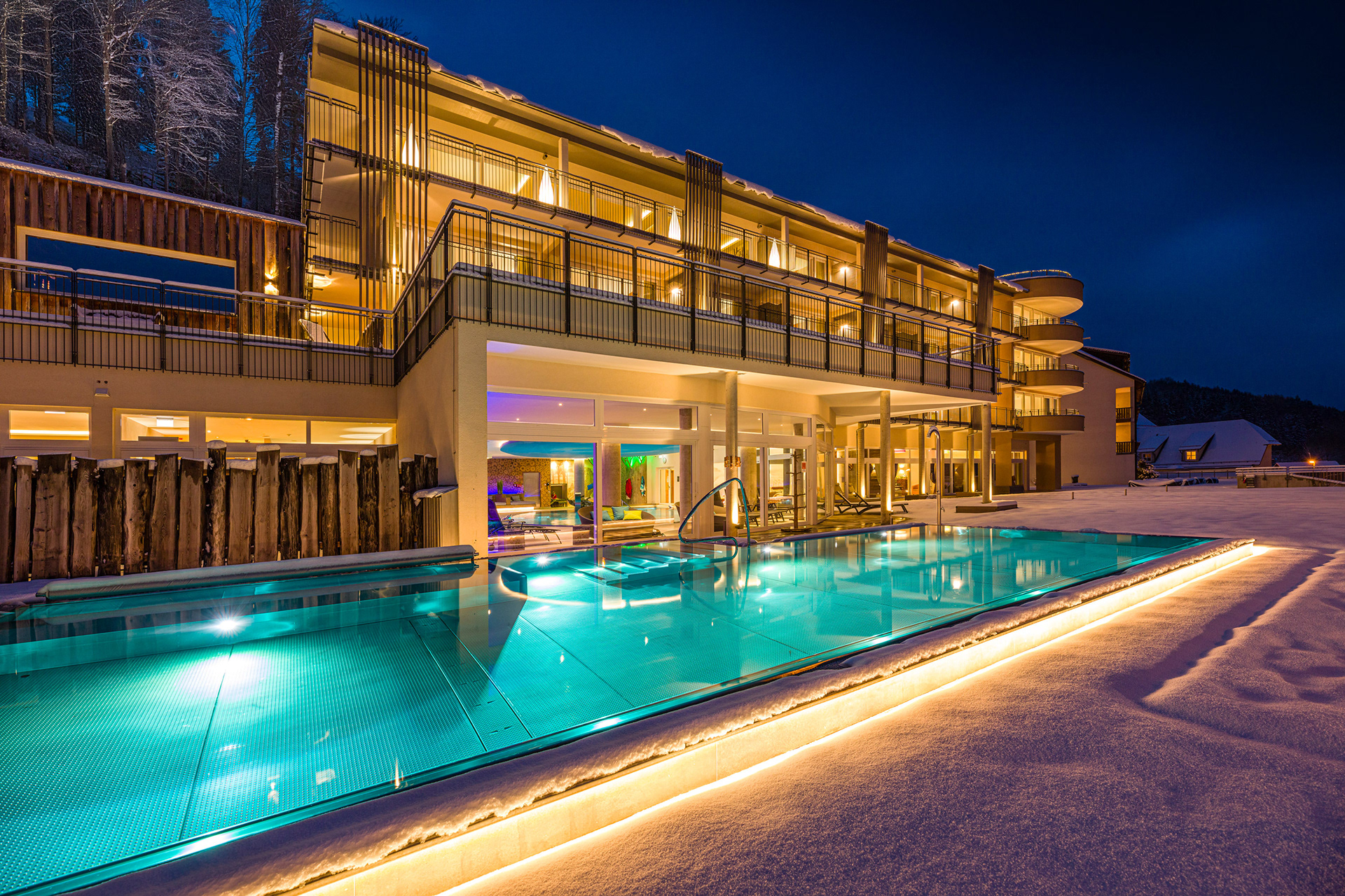 Infinitypool, Landhotel **** Sponsel-Regus, Veilbronn, Winter