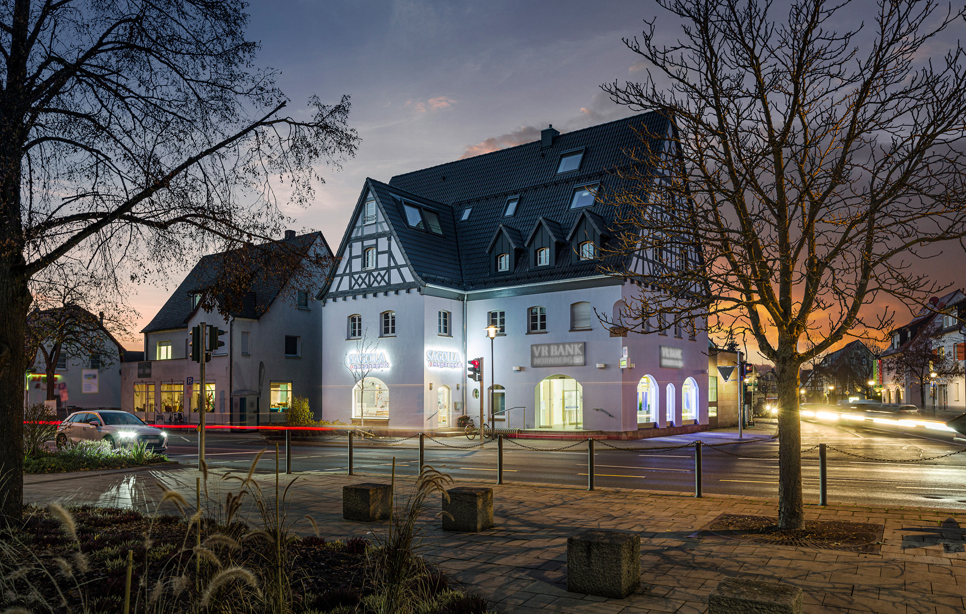 SEHZENTRUM Sagolla Augenoptik, Schwaig, zur Blauen Stunde