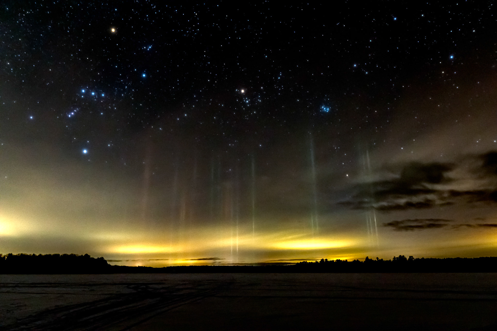 Light Pillars, another processing try