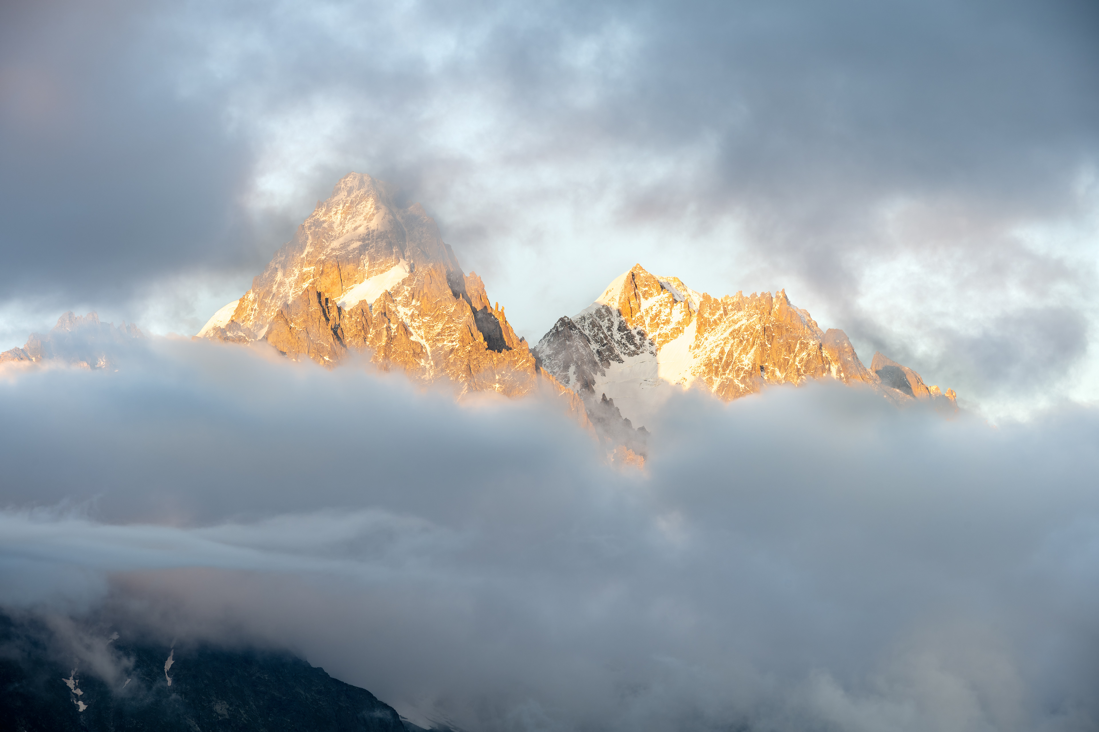 Alpenglühen zu Sonnenuntergang an der Aiguille du Chardonnet und d’Argentière, Chamonix (F) - 09.07.2021