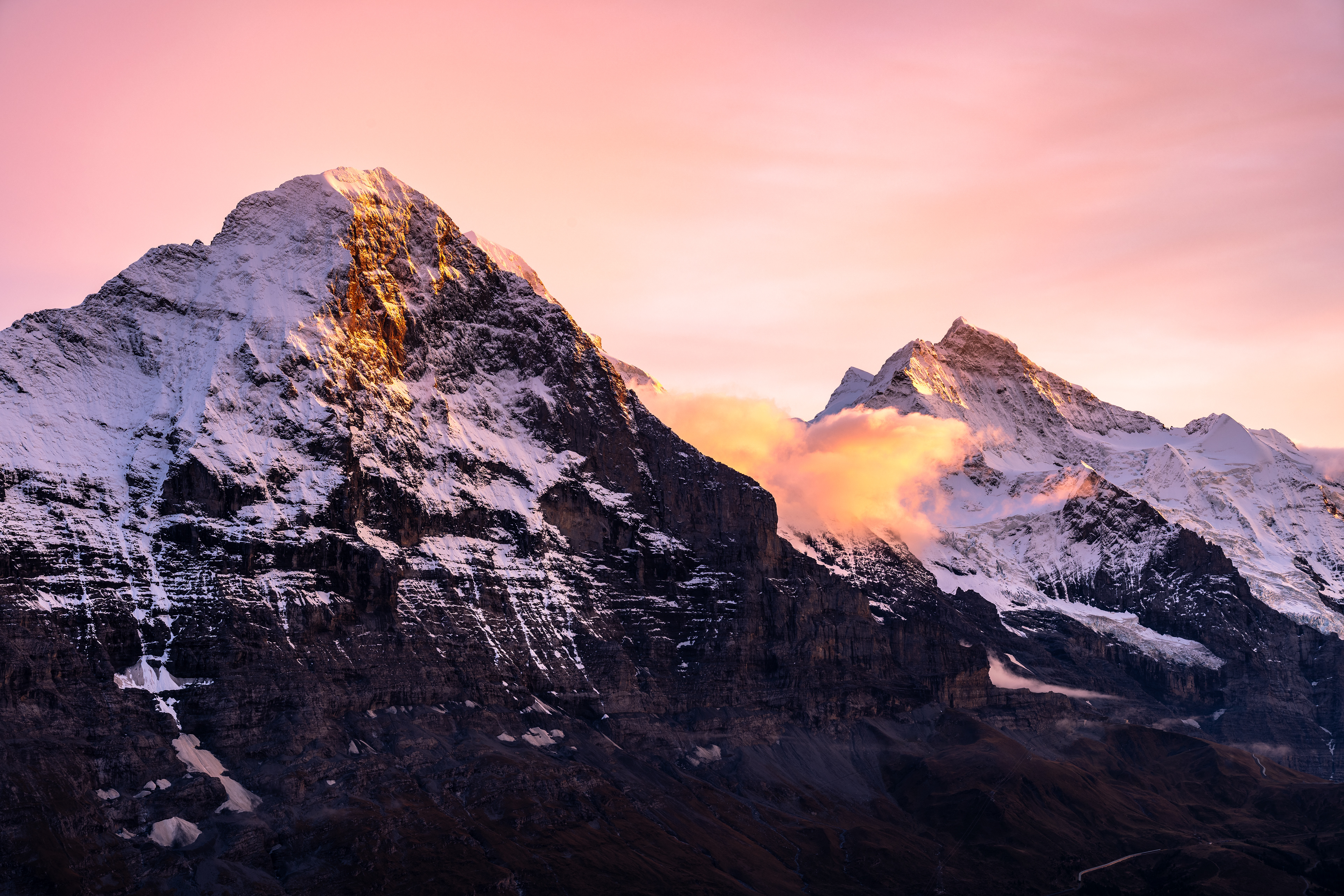 Alpenglühen zu Sonnenuntergang, Berner Alpen (CH) - 19.10.2024