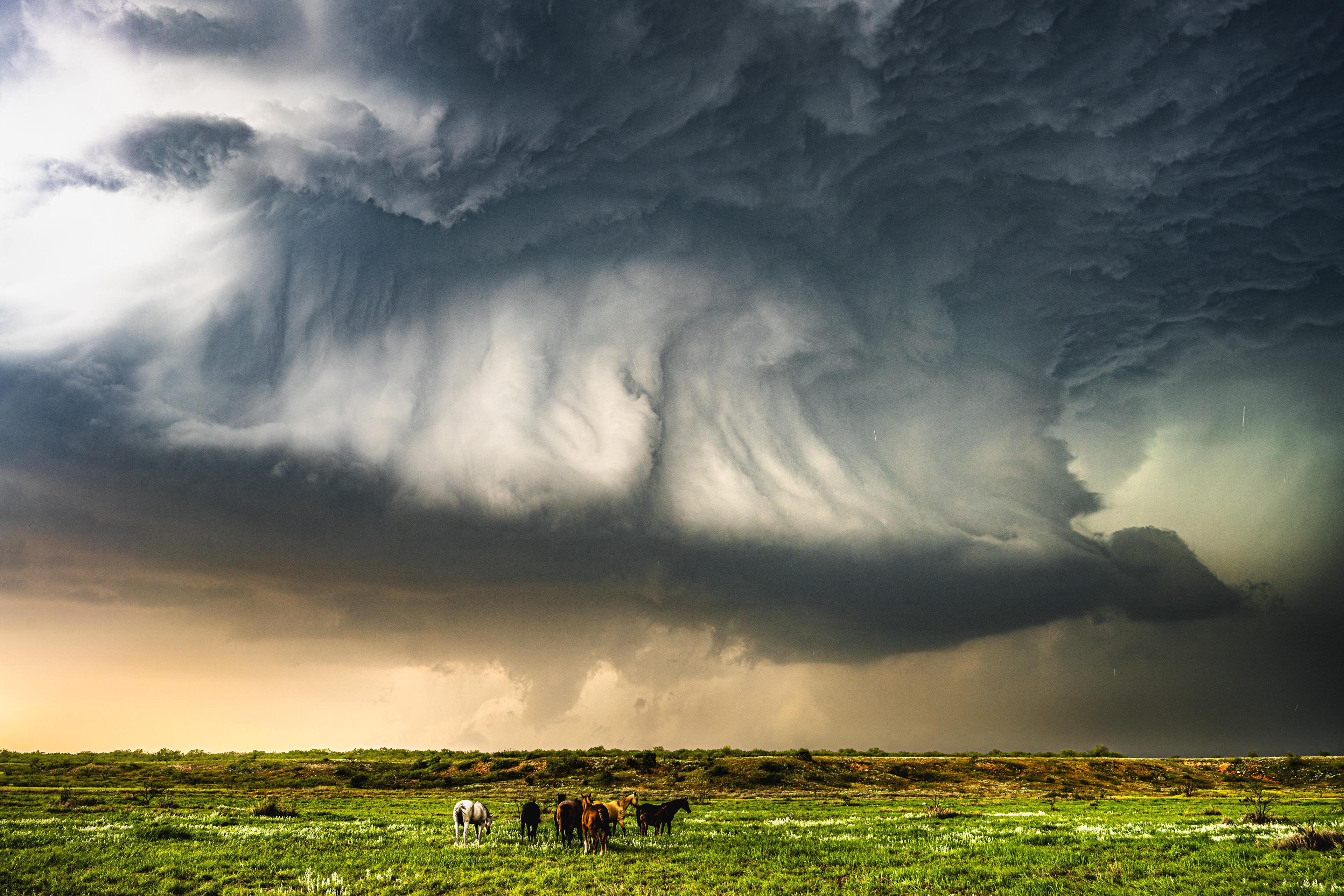 Tornadische Superzelle mit sichtbarem Hagelkern, Hollis, Oklahoma - 23.05.2024