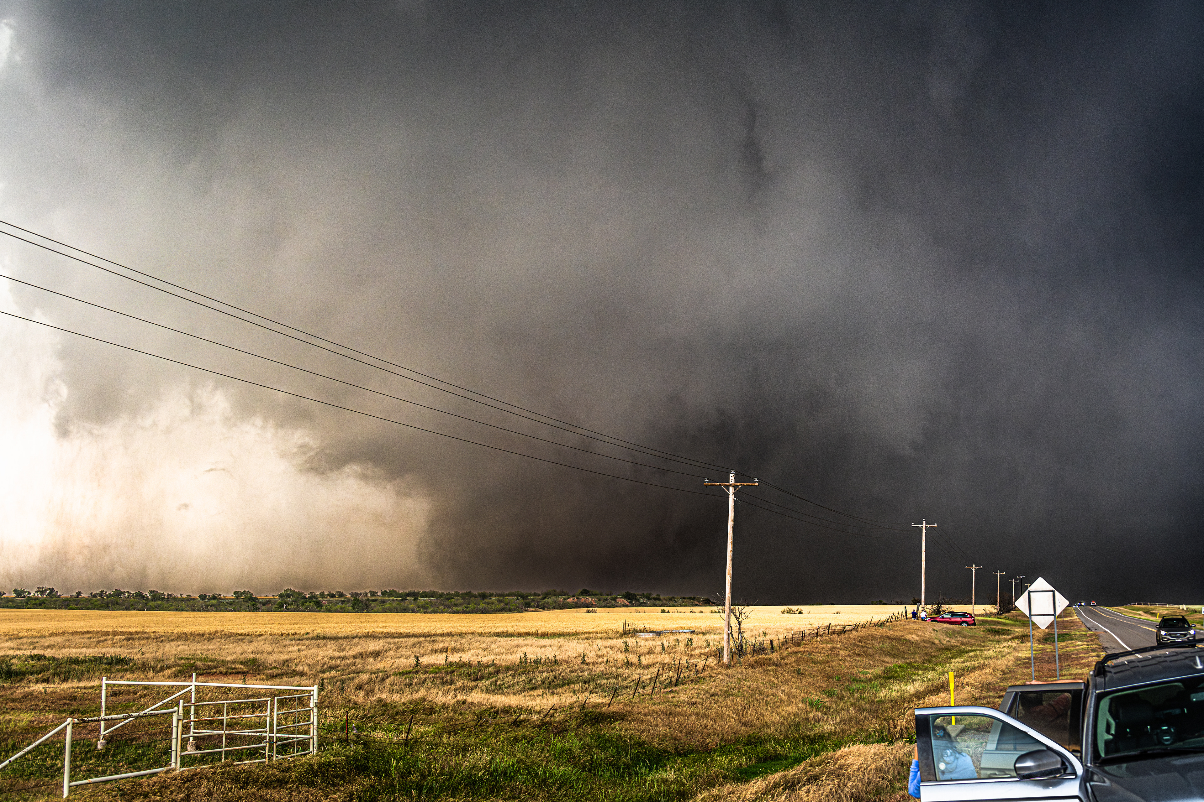 Sichtbarer Wedge Tornado, Hollis, Oklahoma - 23.05.2024