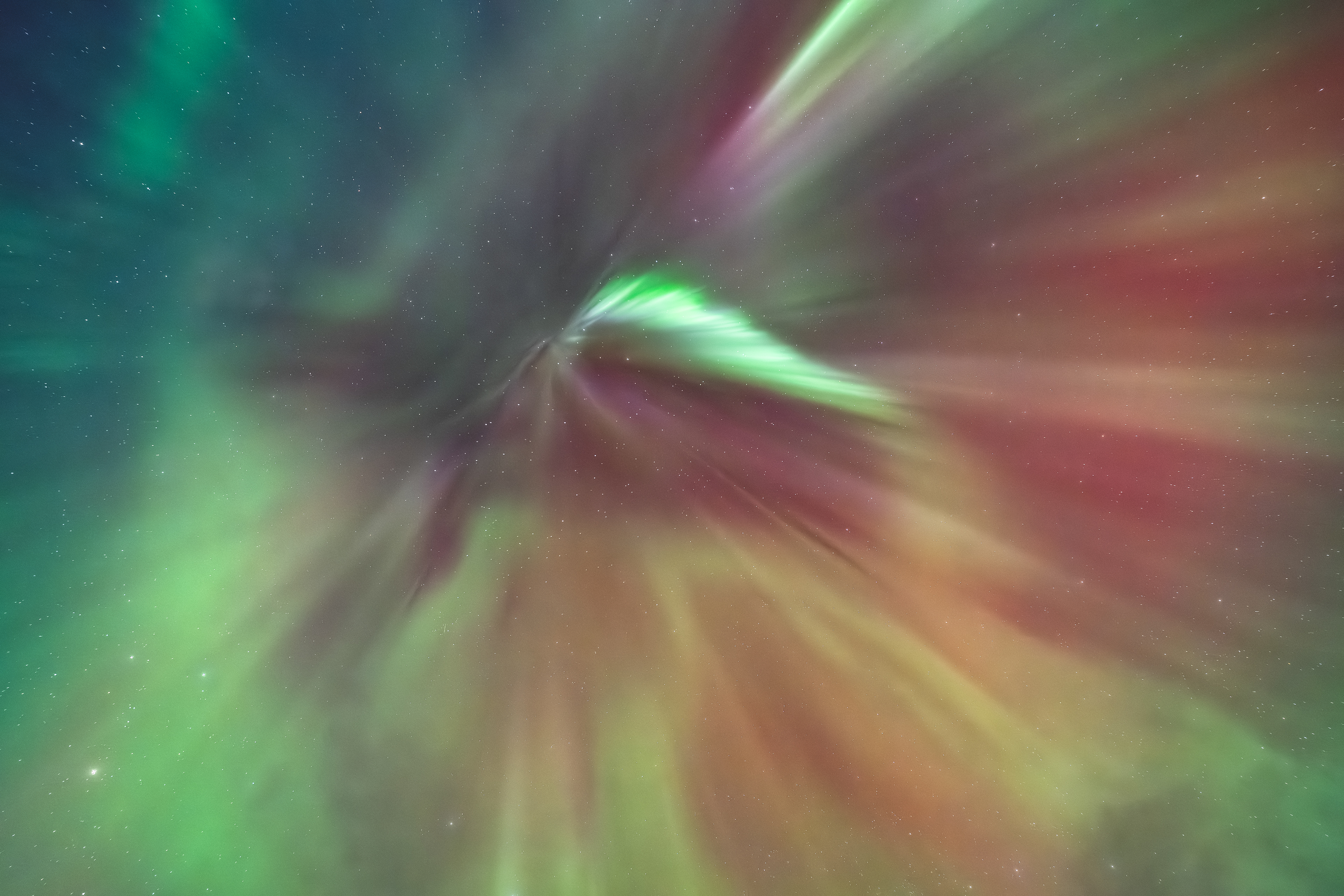 Substorm-Explosion im Zenit, Schweden (23.-24.02.2025)