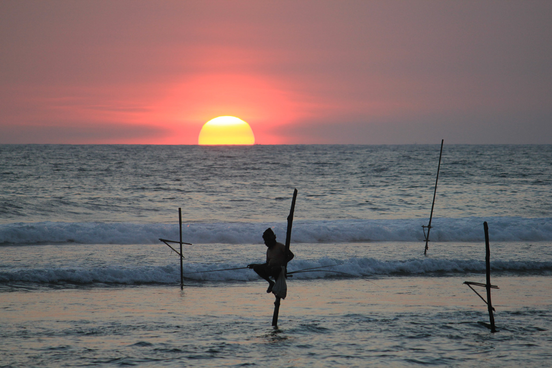 Solo sundown. Sri Lanka 2021.