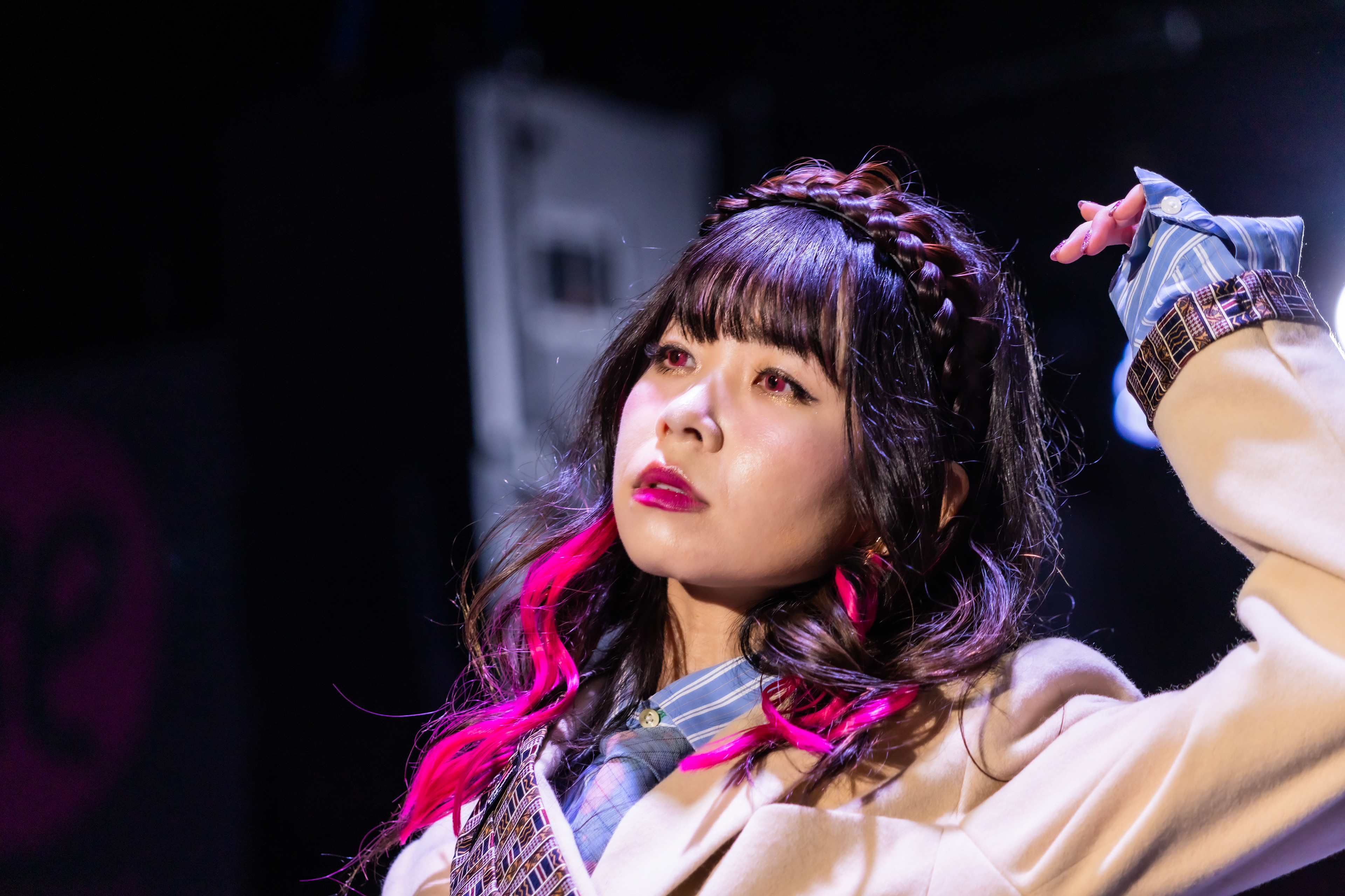 (工夫)初めてのファッションショーでの撮影です。ストロボ使用できなかったので、ISO感度を上げて、Lightroomでノイズを除去しました／(カメラ)CANON EOS R5／(レンズ)CANON EF70-300mm F4-5.6 IS II USM／(撮影日)2022年11月12日／(撮影場所)ベルエポック美容専門学校(原宿)／(モデル)レクレドールコレクション2022AW