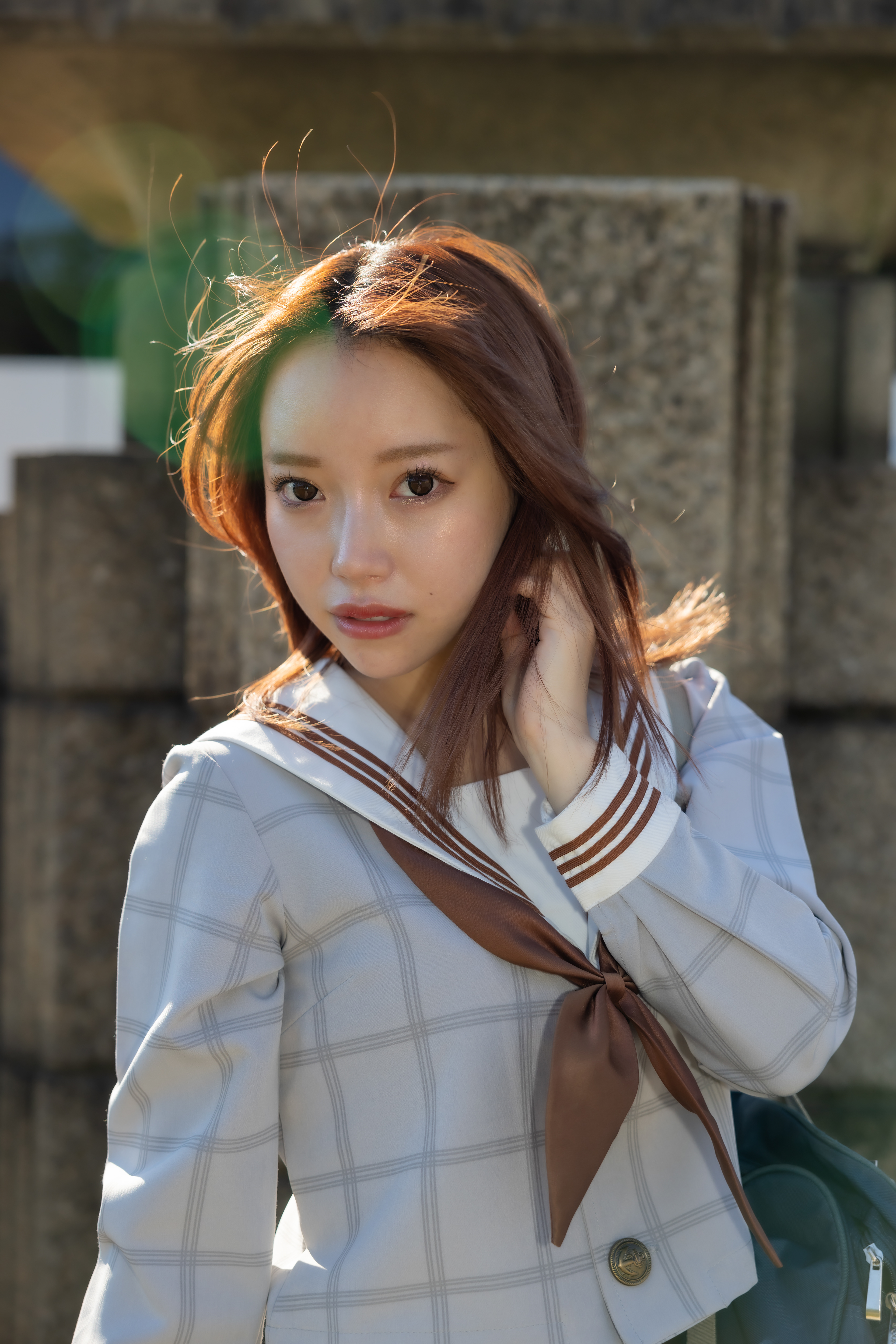 (工夫)髪の毛が風になびく感じがよく撮れました／(カメラ)CANON EOS R5／(レンズ)CANON RF24-70mm F2.8 L IS USM／(撮影日)2022年11月03日／(撮影場所)明治神宮御苑／(モデル)aMu