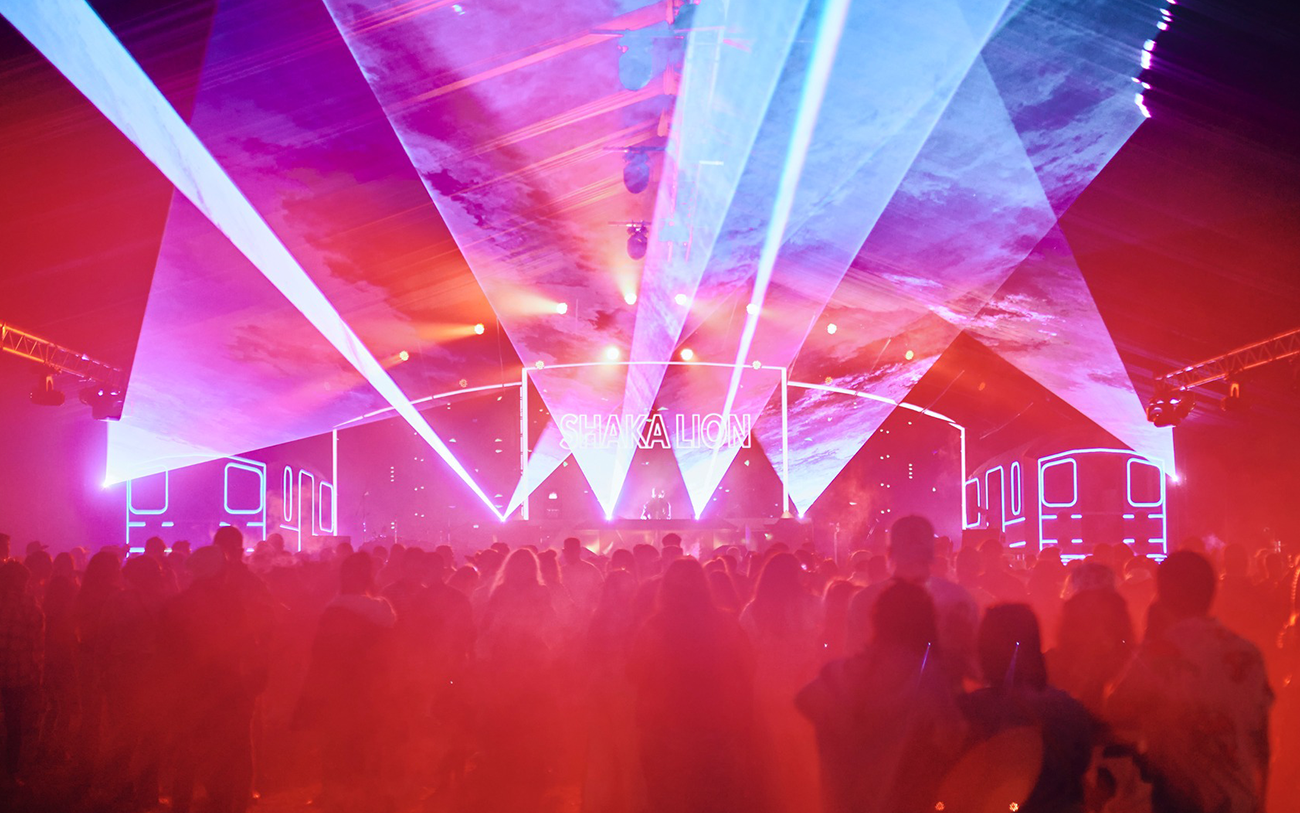 Maybelline Station Stage