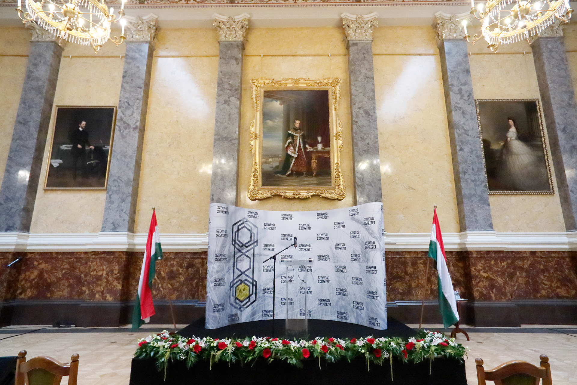 Sajtofal, Photo: Gimesi András Gime http://Gime.hu