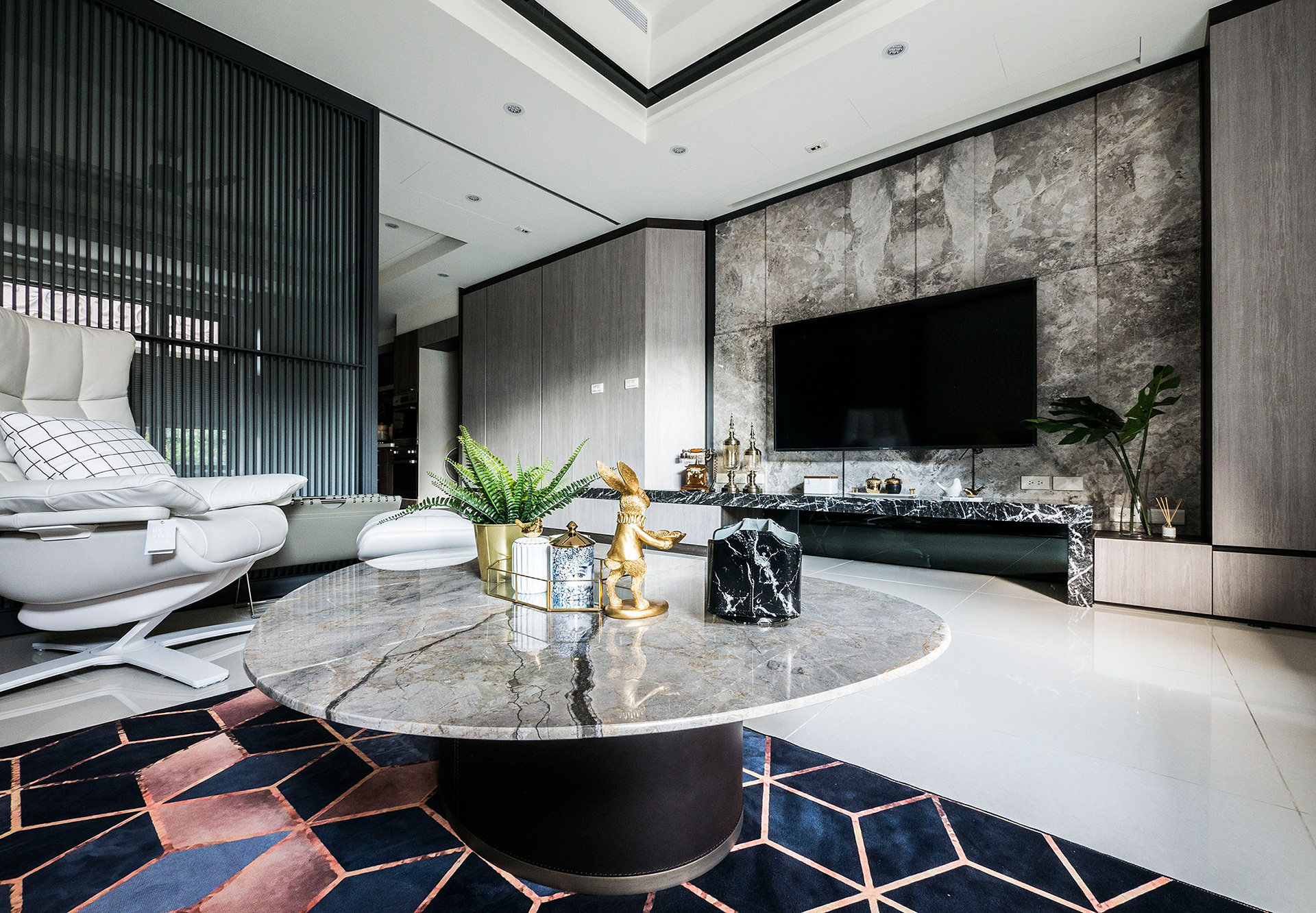 方寸之韻, 客廳, living room, 黑鏡, black mirror, 天花板, ceiling, 大理石, marble, 木質, woody, 築本國際設計, rootlocus, interior design